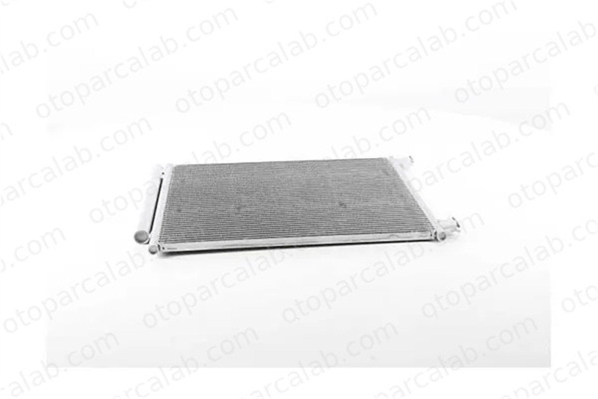 BSG 75-525-007 Klima Radyatörü RENAULT MEGANE IV Grandtour MEGANE IV Hatchback 921002969R 921001829R