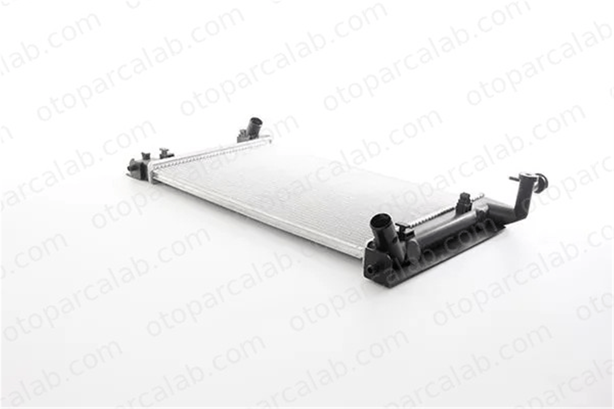 BSG 85-520-017 Su Radyatörü TOYOTA COROLLA AVENSIS YCME92AB ED97AB