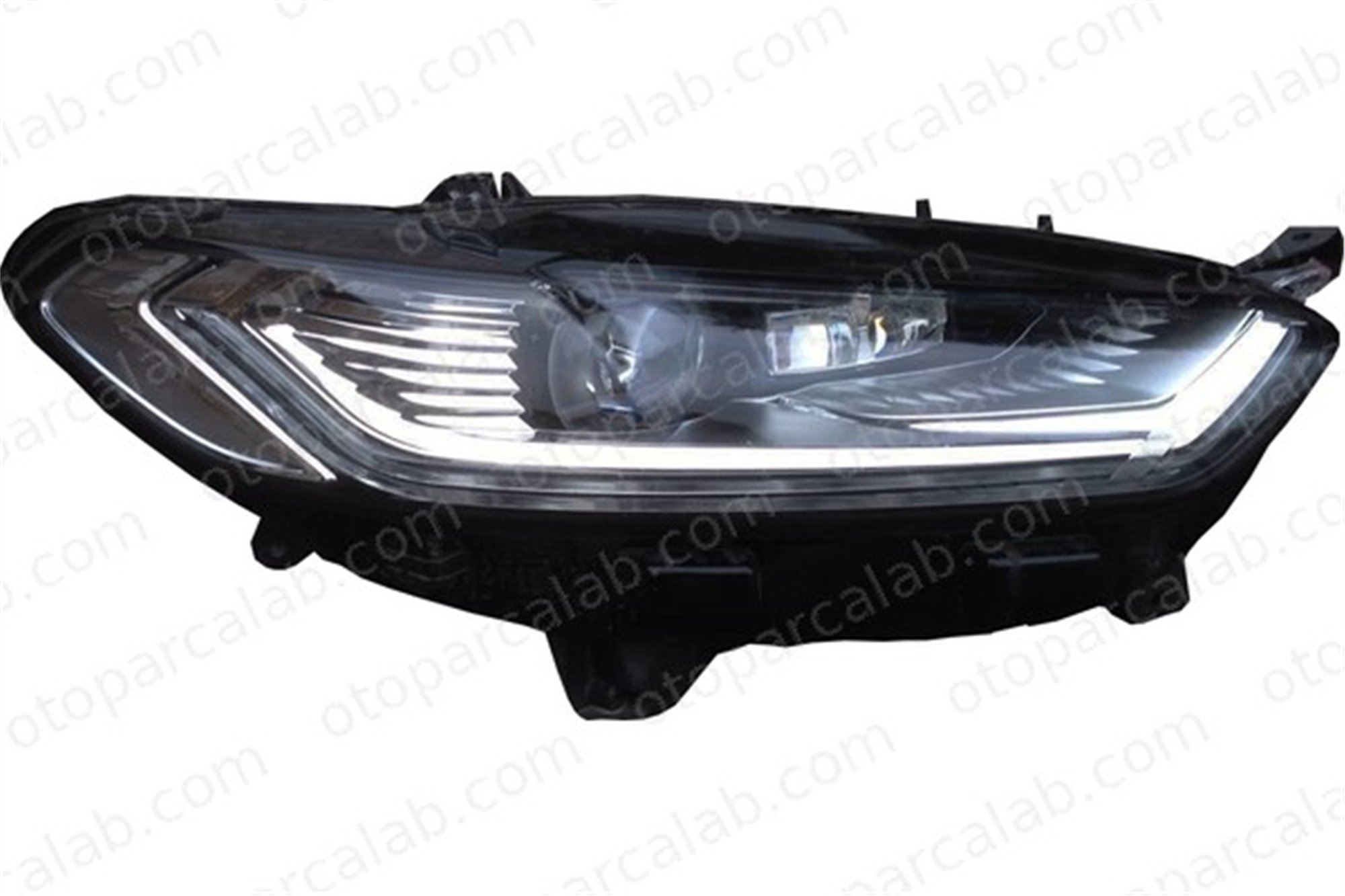 EUROCRAFT EU F11155-071 Far Lambası Sağ FORD MONDEO V Hatchback MONDEO V Turnier ES7313D154AG 1872351