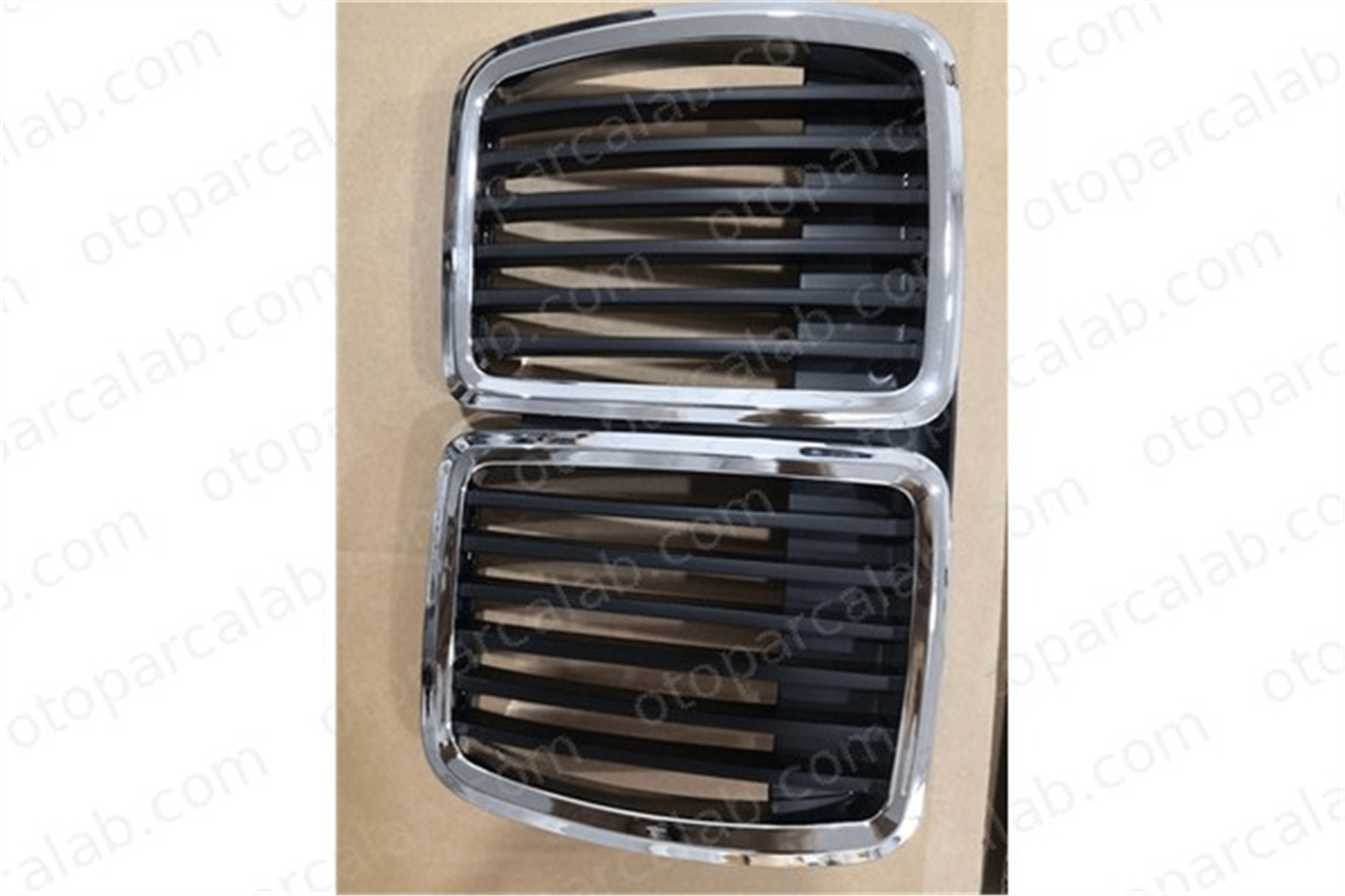 GKL 340886 Panjur Ön BMW 3 3 Touring 51131884350