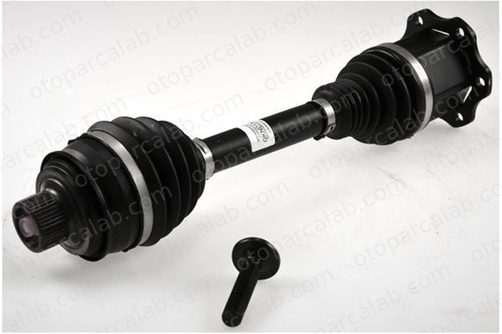 GKN GKND13088 Aks Komple Ön Sağ veya Sol GKN AUDI A4 B9 Avant A4 B9 8W0407271P 8W0407271B