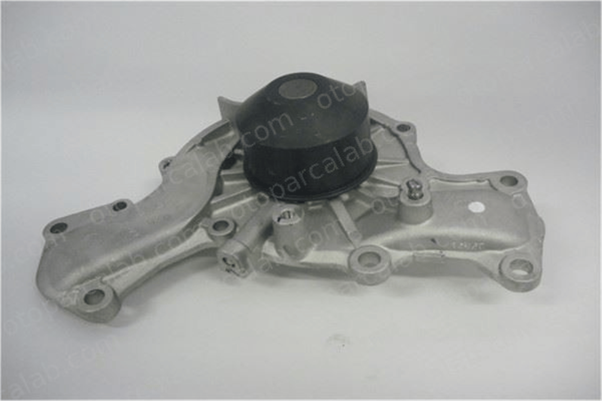GMB GWM-40A Devirdaim Su Pompası HYUNDAI SONATA III MITSUBISHI GALANT VI 2510035050 MD997515