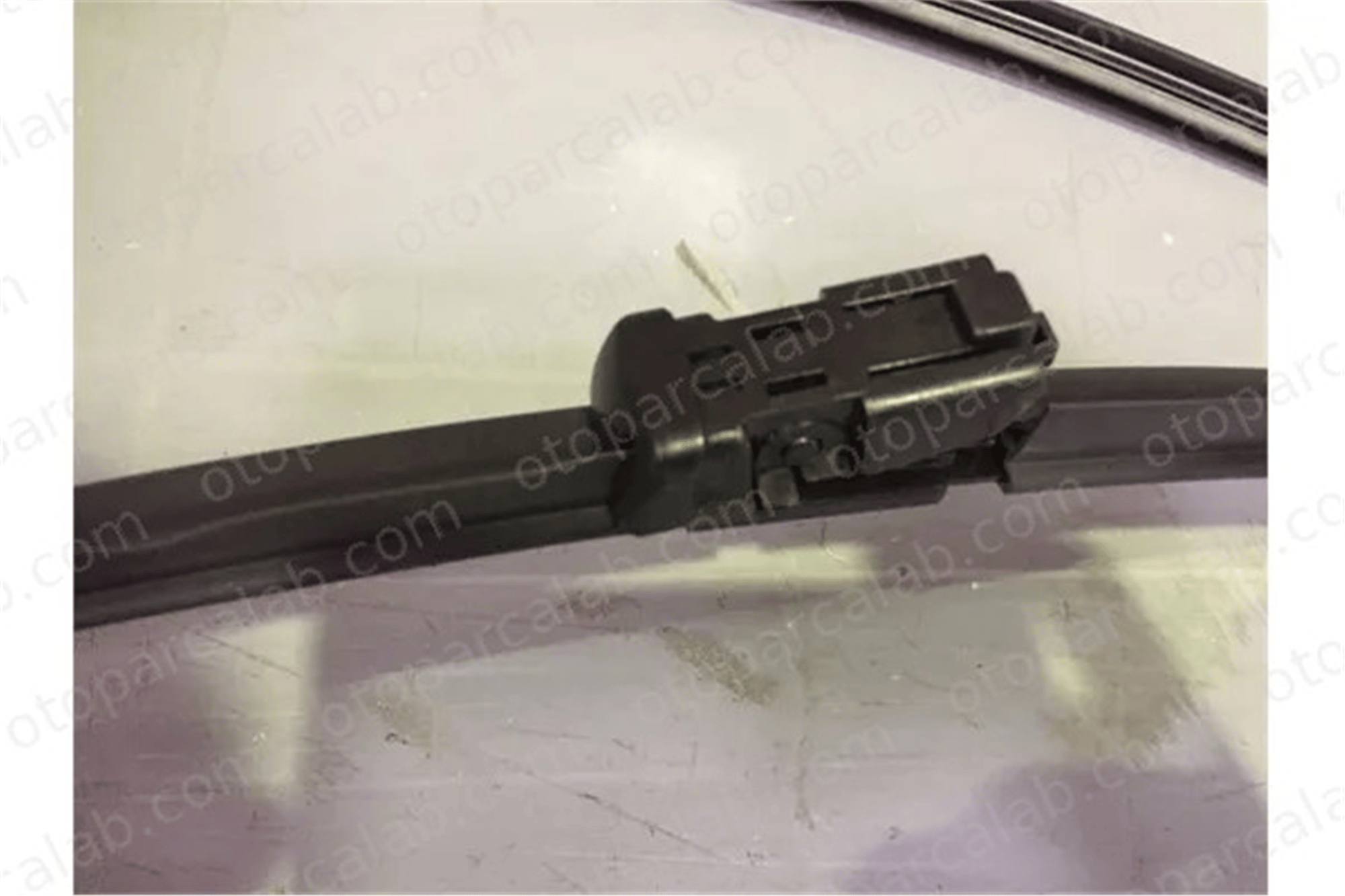 GRAT C7565Y Silecek Süpürgesi Ön 750/650 mm - 30/26 inç PEUGEOT 308 I FORD S-MAX 6423H5 1642333780