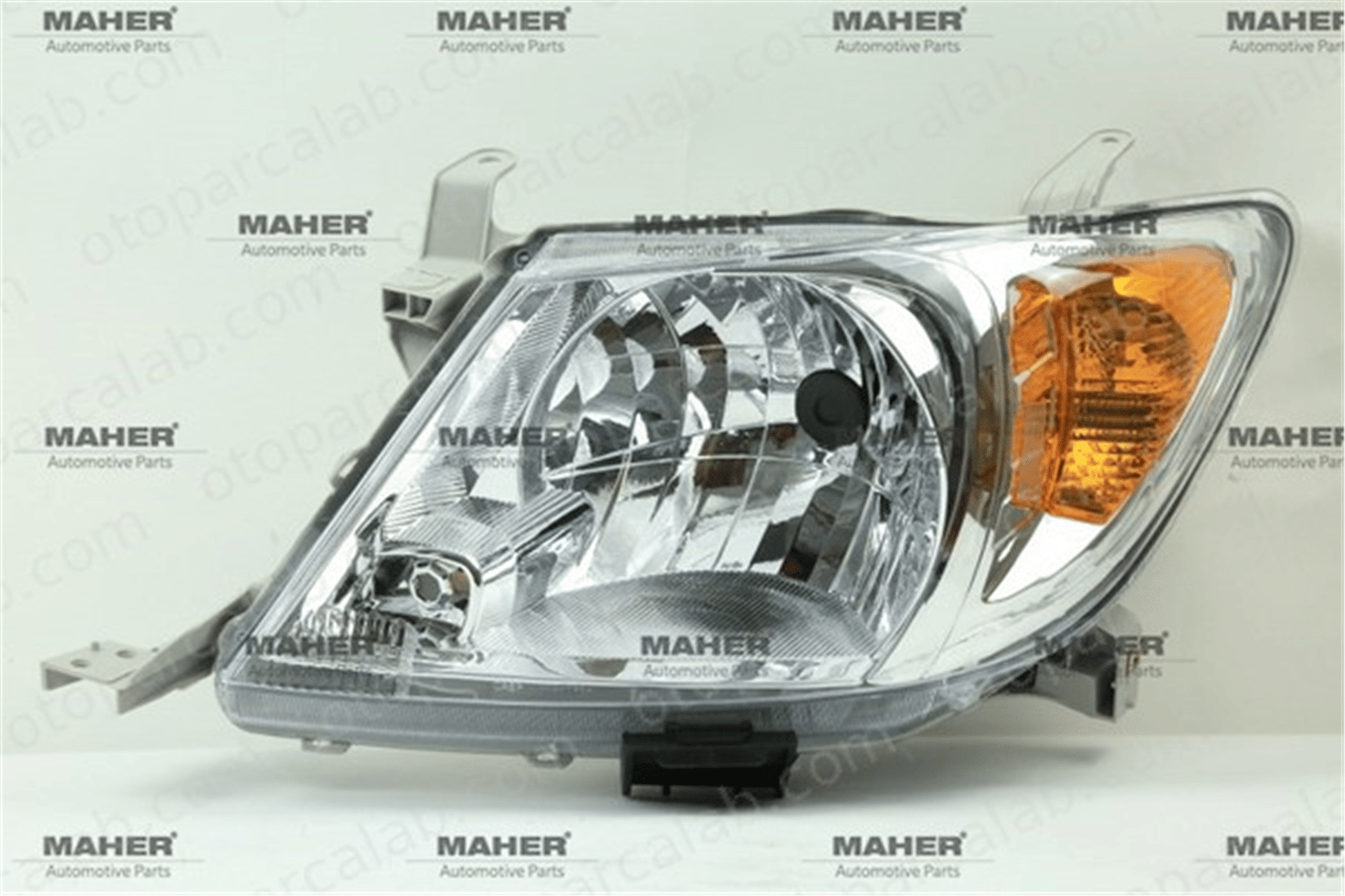 MAHER 14384 Far Sol TOYOTA HILUX VII Pick-up 811100K041 811100K080