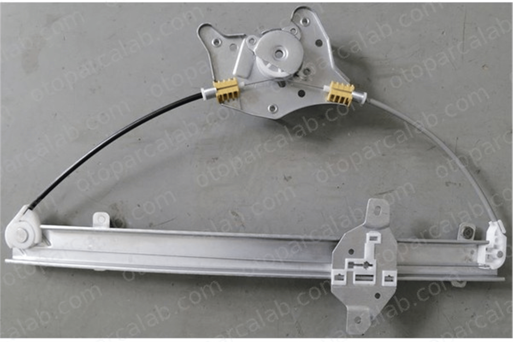 MGA 32136 Cam Krikosu Ön Sağ HYUNDAI GETZ 824041C010