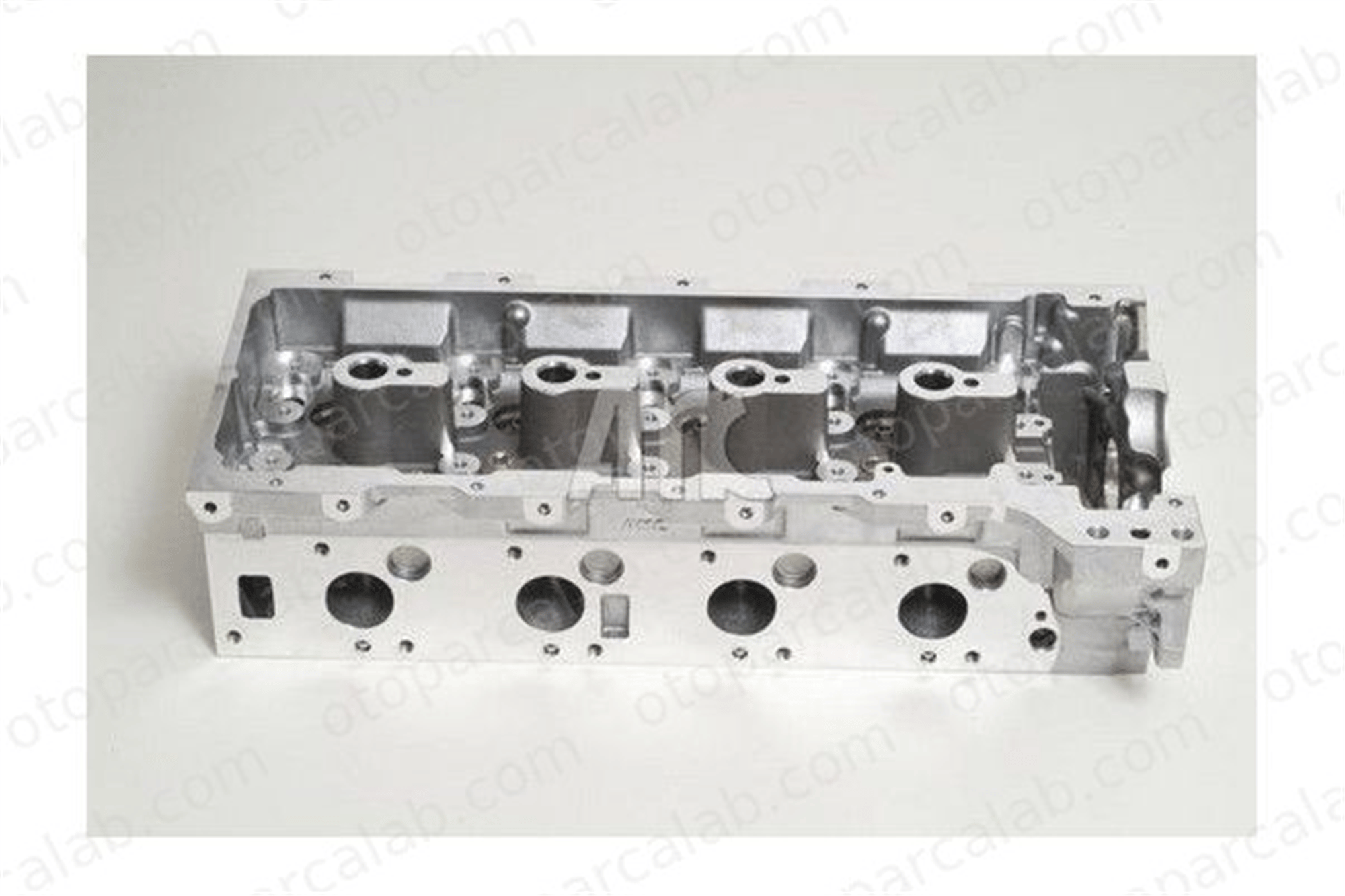 MGA 60137 Silindir Kapağı MERCEDES-BENZ SPRINTER 3-t Minibüs/Otobüs SPRINTER 3-t Panelvan/Van 6110105420 908572