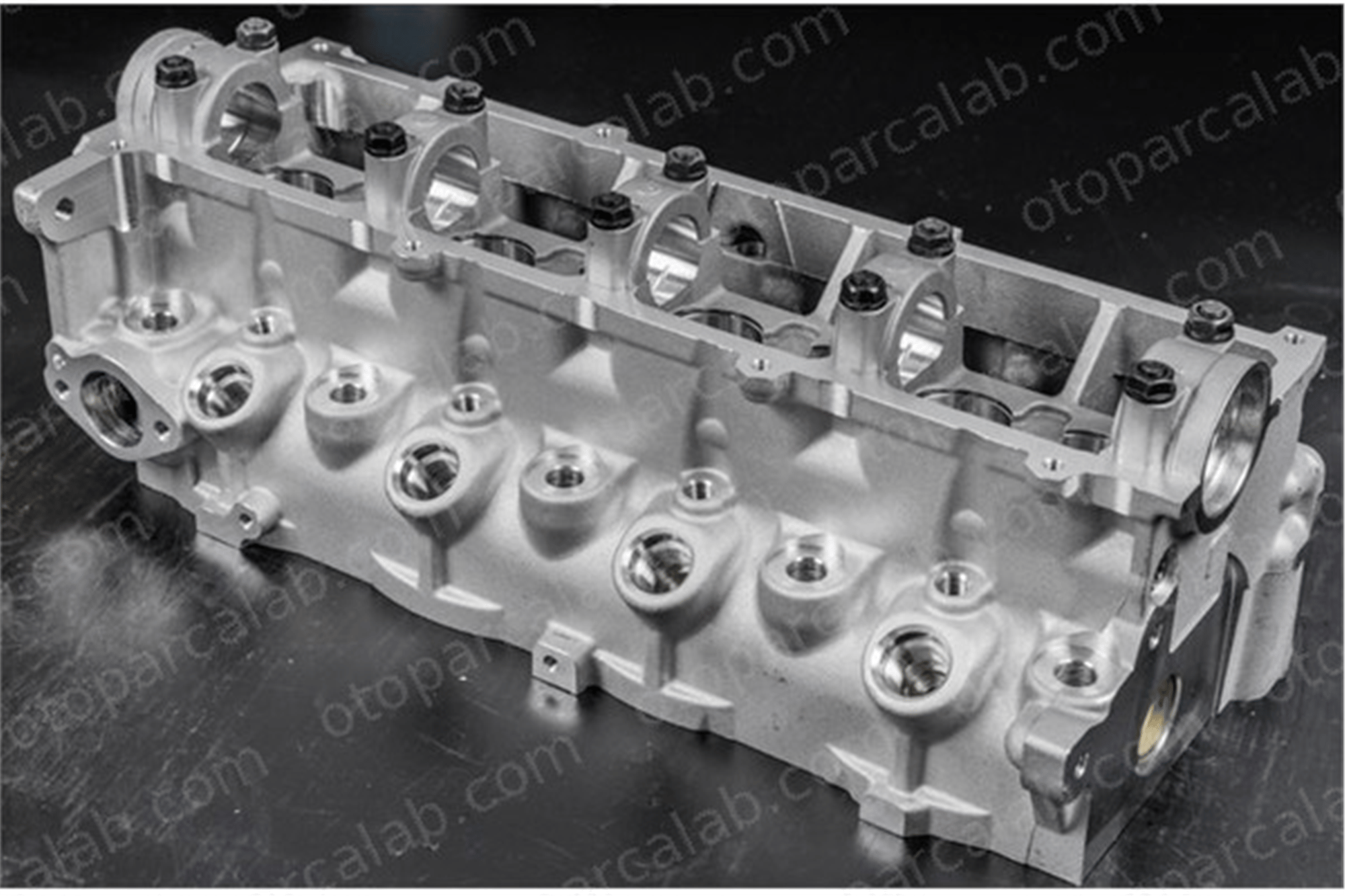 MGA 60208 Silindir Kapağı SUZUKI VITARA MAZDA 626 III R2L110100 908741