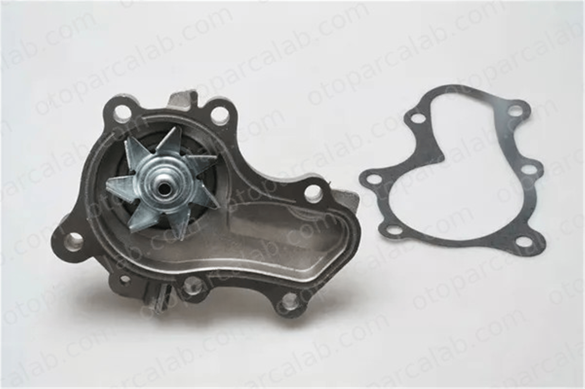 MGA 65354 Devirdaim Su Pompası MITSUBISHI COLT V LANCER VI MD323372 MD365087