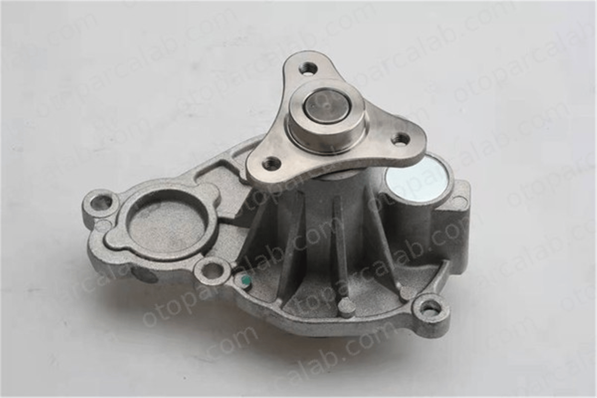 MGA 65599 Devirdaim Su Pompası BMW 1 1 Van 11517644804 11518573334