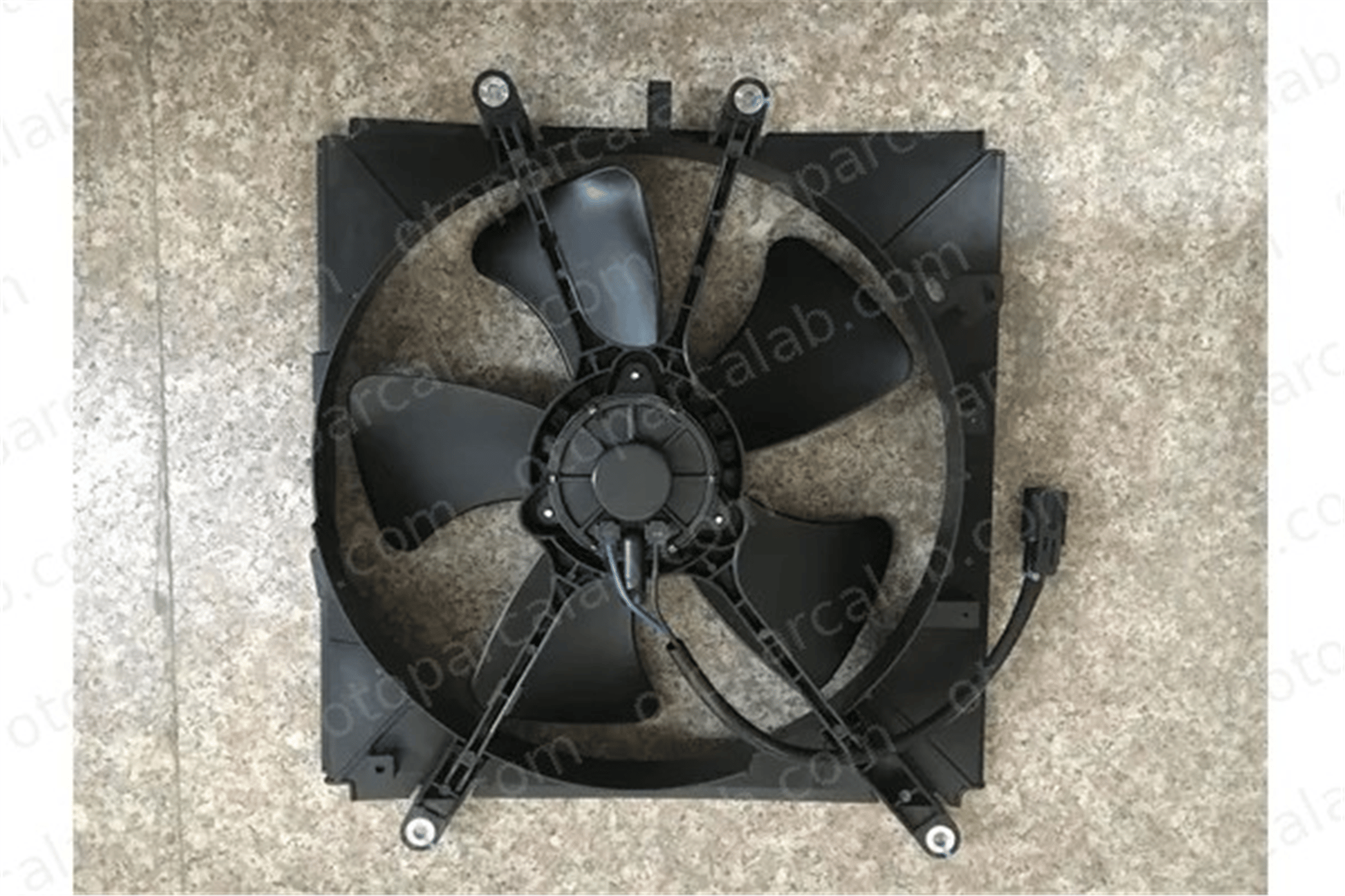 MGA 83242 Radyatör Fan ve Motoru TOYOTA CARINA V CARINA V Sedan 1671115220 1636115080