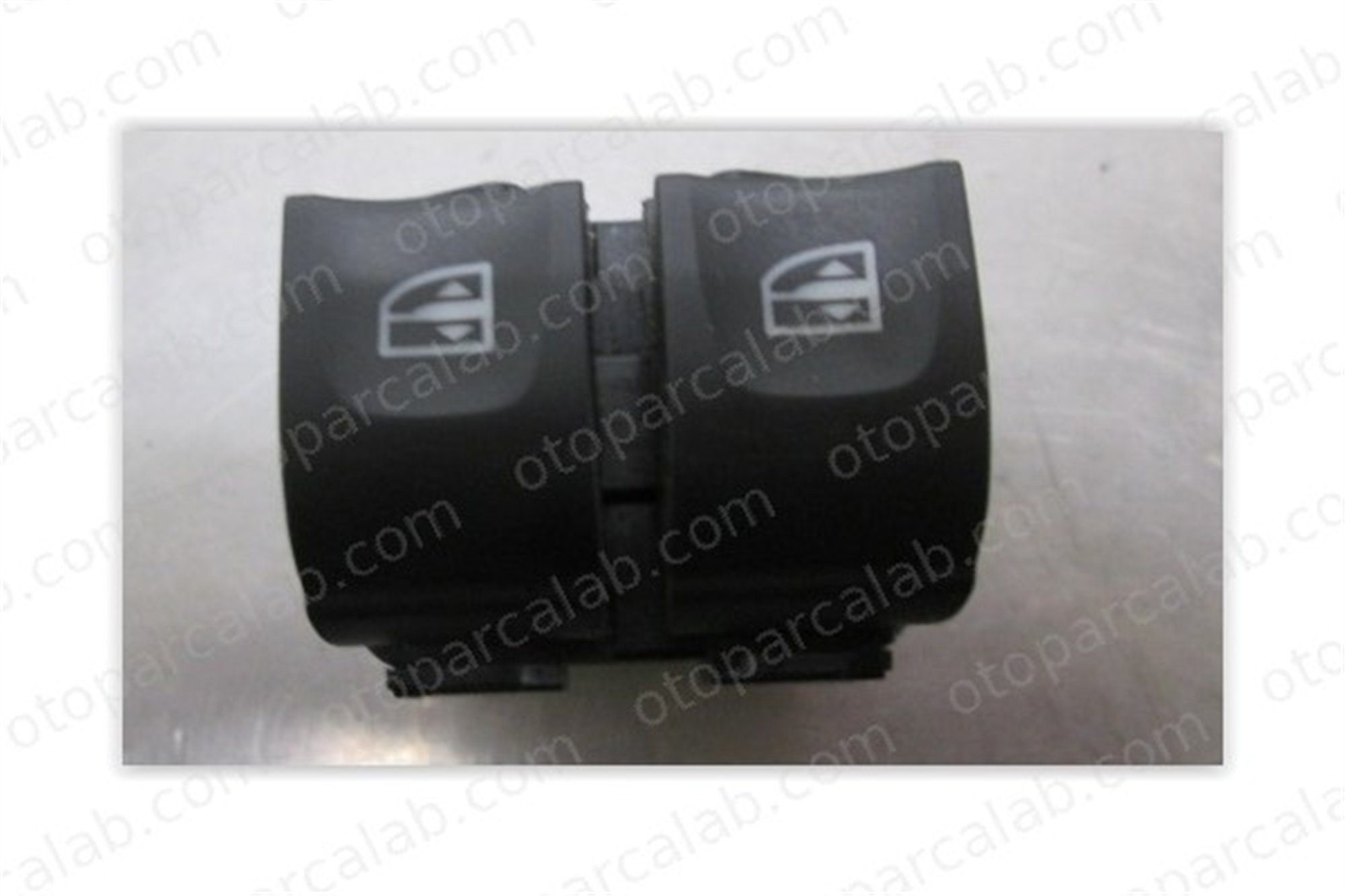 OEK 254118722R Cam Açma Düğmesi Ön Sol RENAULT CLIO IV CAPTUR I 254118722R