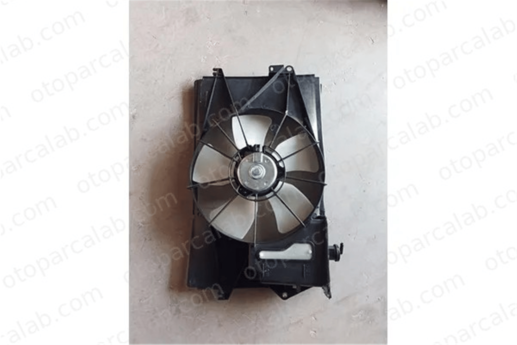 ORIS FTO072000 Radyatör Fan ve Motoru ORİS FTO072000 TOYOTA YARIS VERSO COROLLA 1636323020 1636121030