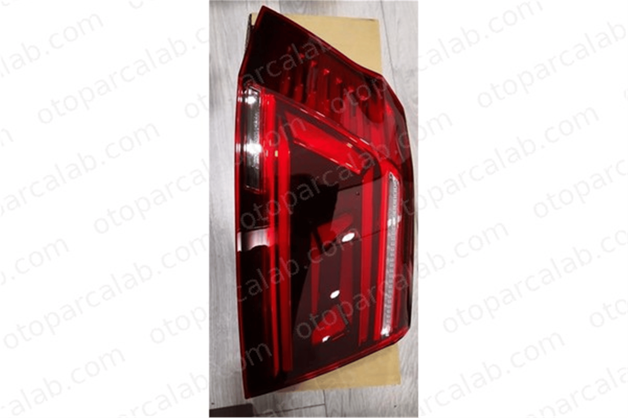PRO A 296562 Stop Lambası Dış Sol PRO-A 296562 VW PASSAT B8 3G5945207F 3G5945207D