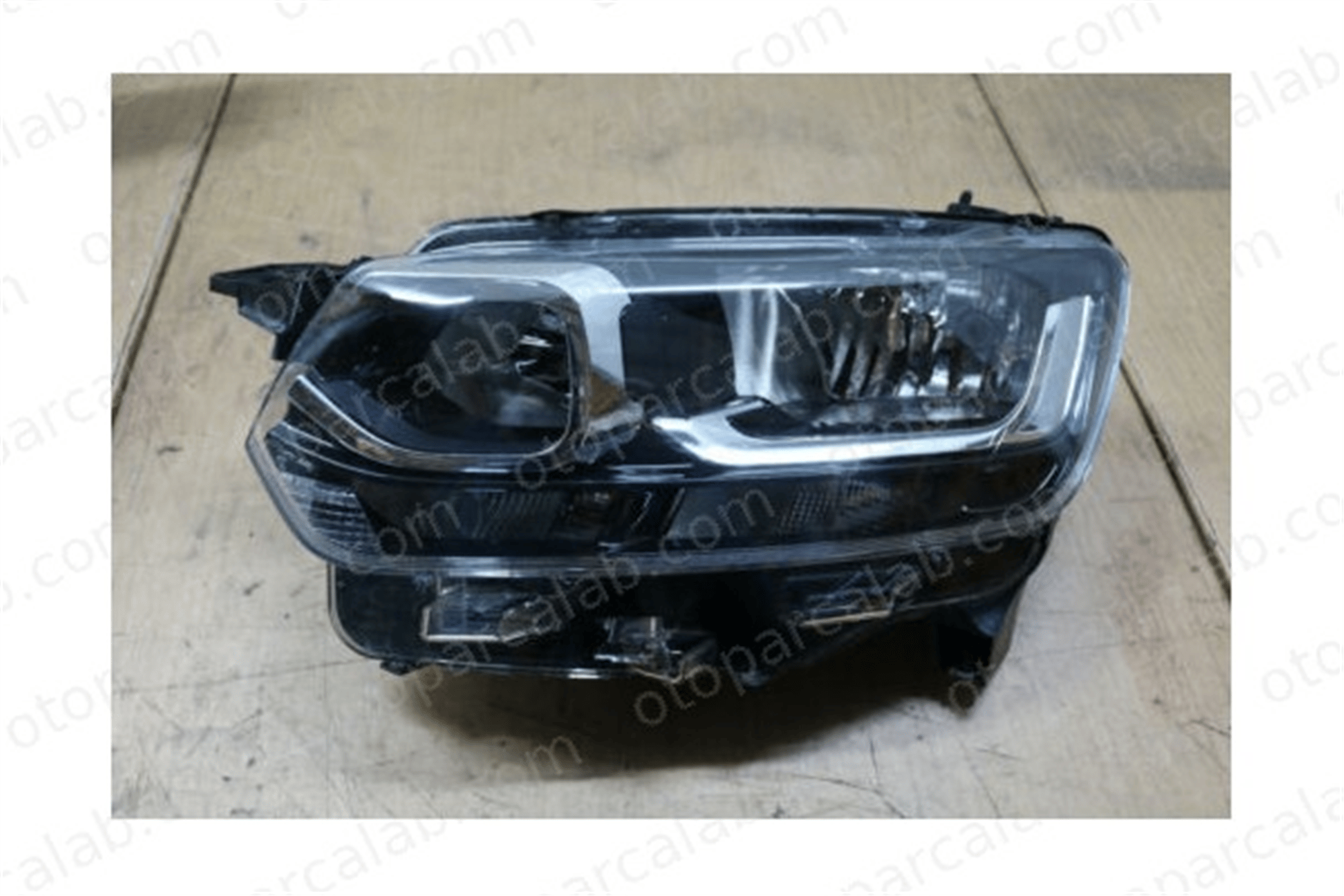 PSA ORJINAL 9816824880 Far Sol CITROËN BERLINGO Kasa/büyük limuzin BERLINGO 9816824880