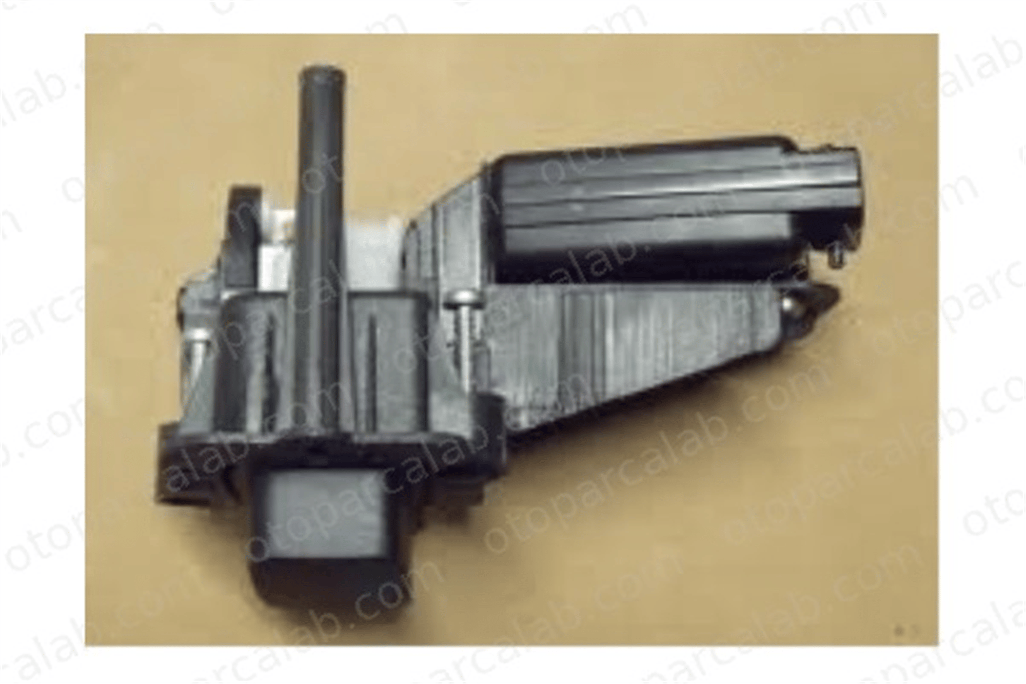 RENAULT ORJINAL 8200102185 Bagaj Kapak Kilidi RENAULT TRAFIC II Panelvan/Van OPEL VIVARO A Minibüs/Otobüs 8200102185 91167311