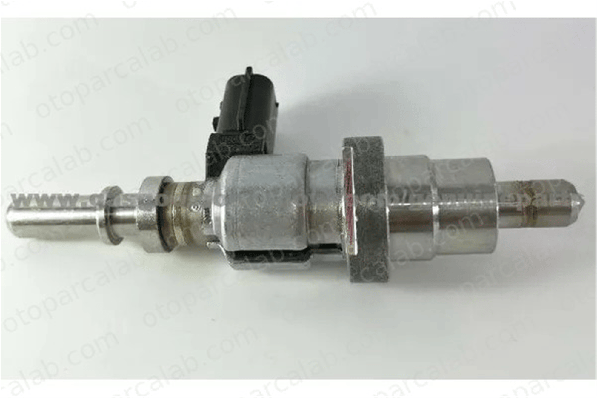 RENAULT ORJINAL 8200766475 Enjektör DACIA DUSTER RENAULT KANGOO / GRAND KANGOO II 8200766475