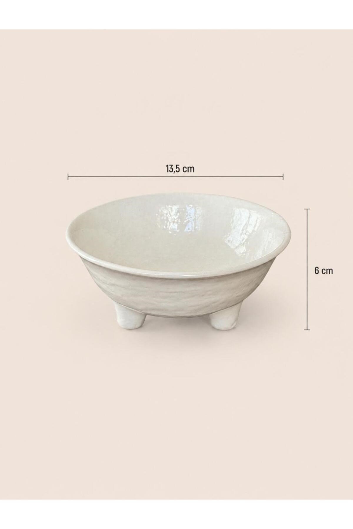 Anneler günü özel Kokoro İkebana Kiti - Beyaz minimal seri- Handmade seramik ayaklı kase, kalp form mini kenzan, budama makası )İkebana uygulama ve anneler günü kartıyla, özel tasarım kutusunda.