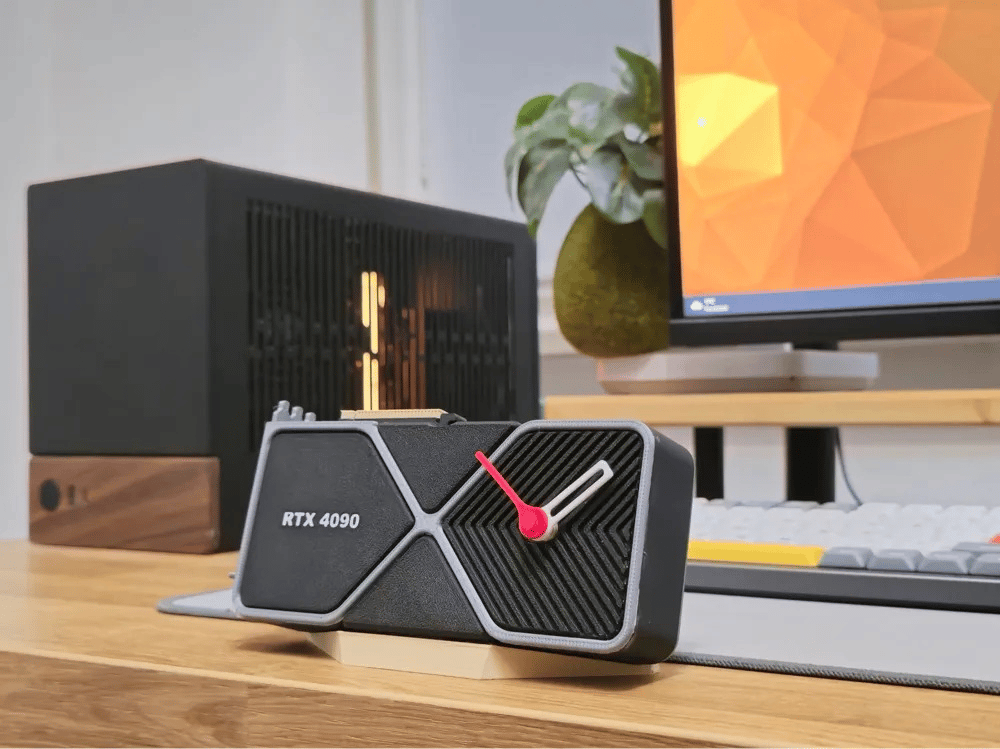 RTX 4090 Model Masa Saati
