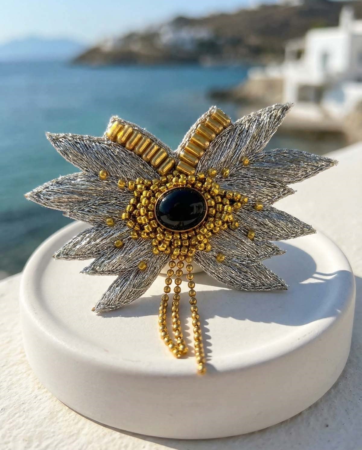 NOA Serisi Broş - 01