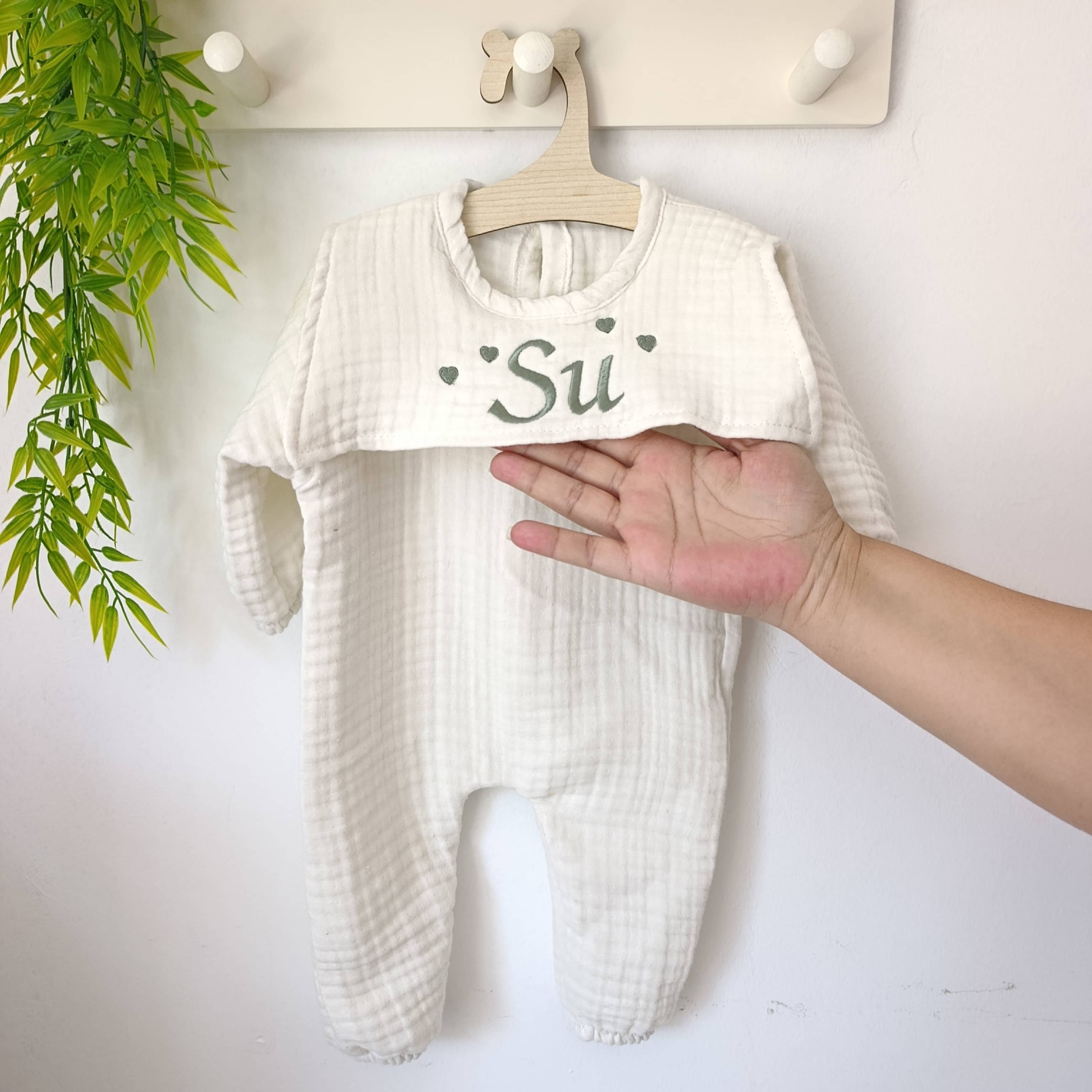 İsme Özel Yakalı Müslin Bebek Tulumu Seti