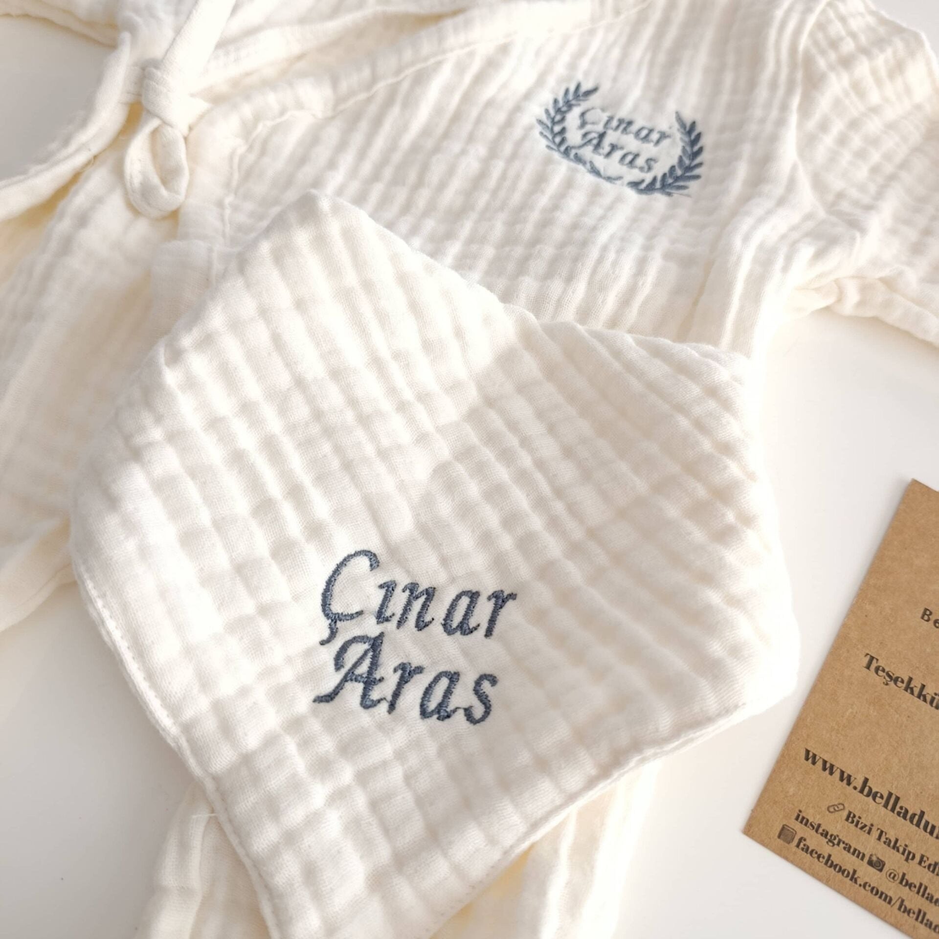 Kişiye Özel Nakışlı Müslin Bebek Hastane Çıkışı Seti – 3 Parça