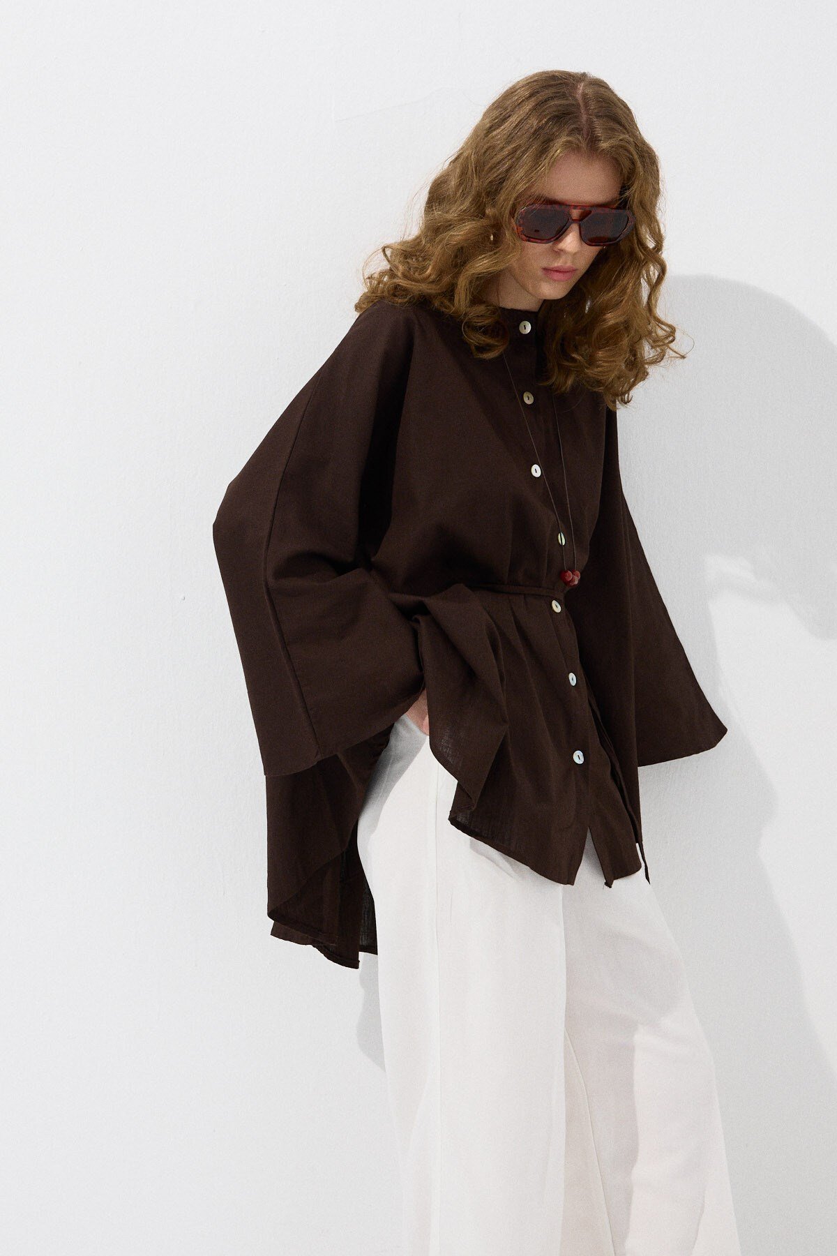 Acı Kahve Dökümlü Pelerin Model Oversize Gömlek
