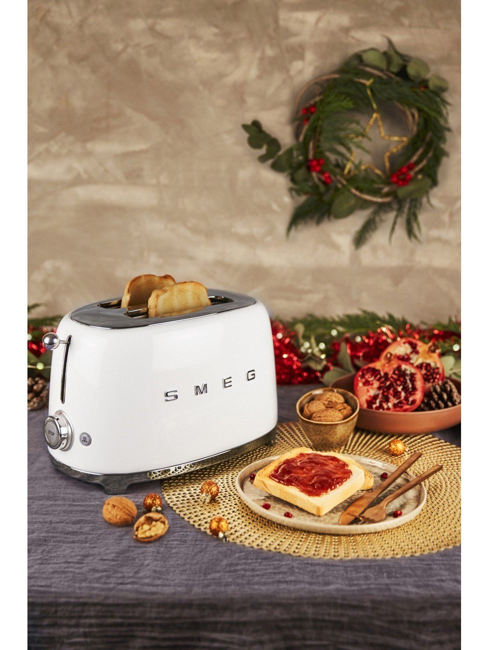 SMEG RETRO TSF01WHEU BEYAZ EKMEK KIZARTMA MAKİNESİ