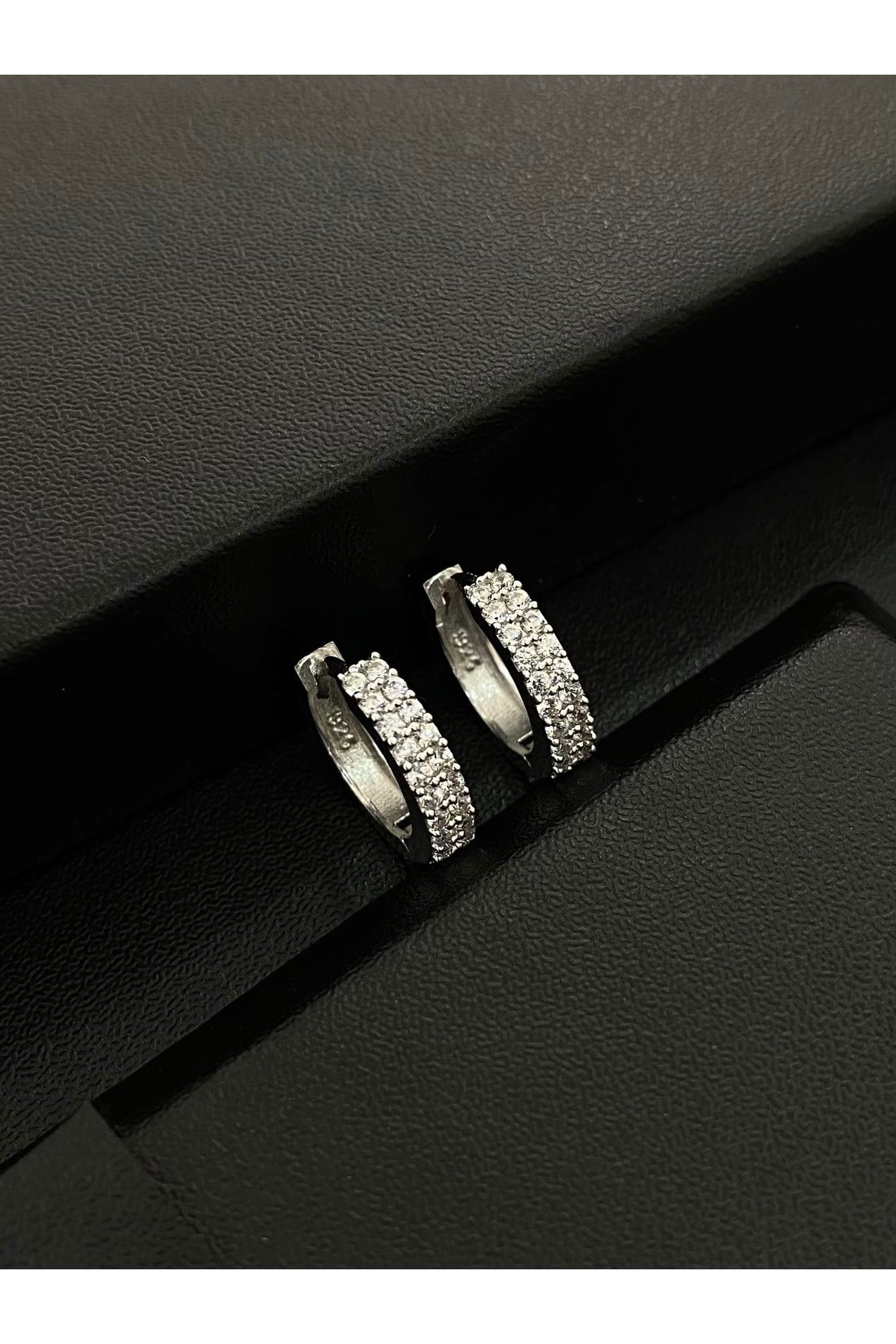 925 Ayar Gümüş 2 Sıra Taşlı Kadın Gümüş Küpe (14MM) (3MM)
