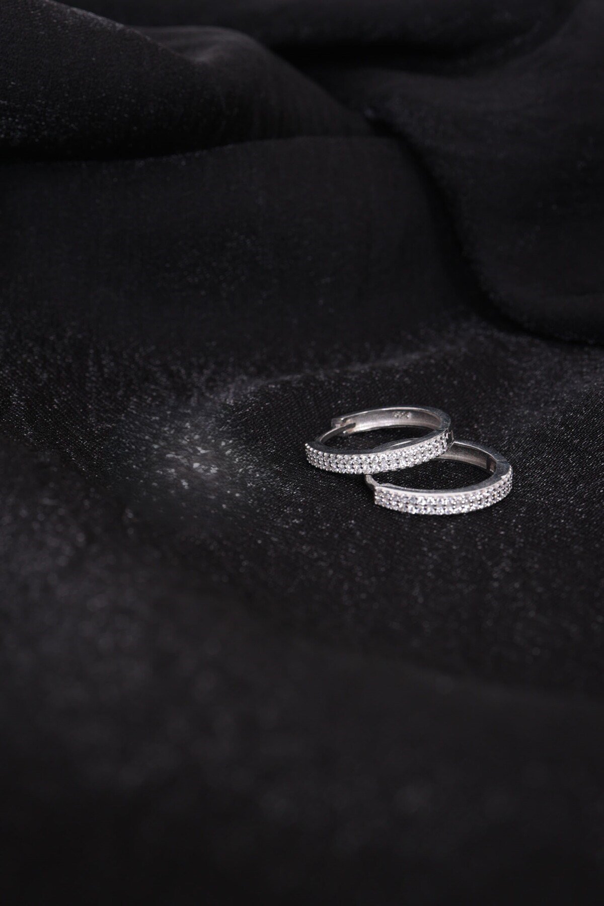 925 Ayar Gümüş 2 Sıra Taşlı Kadın Gümüş Küpe (22MM) (3MM)