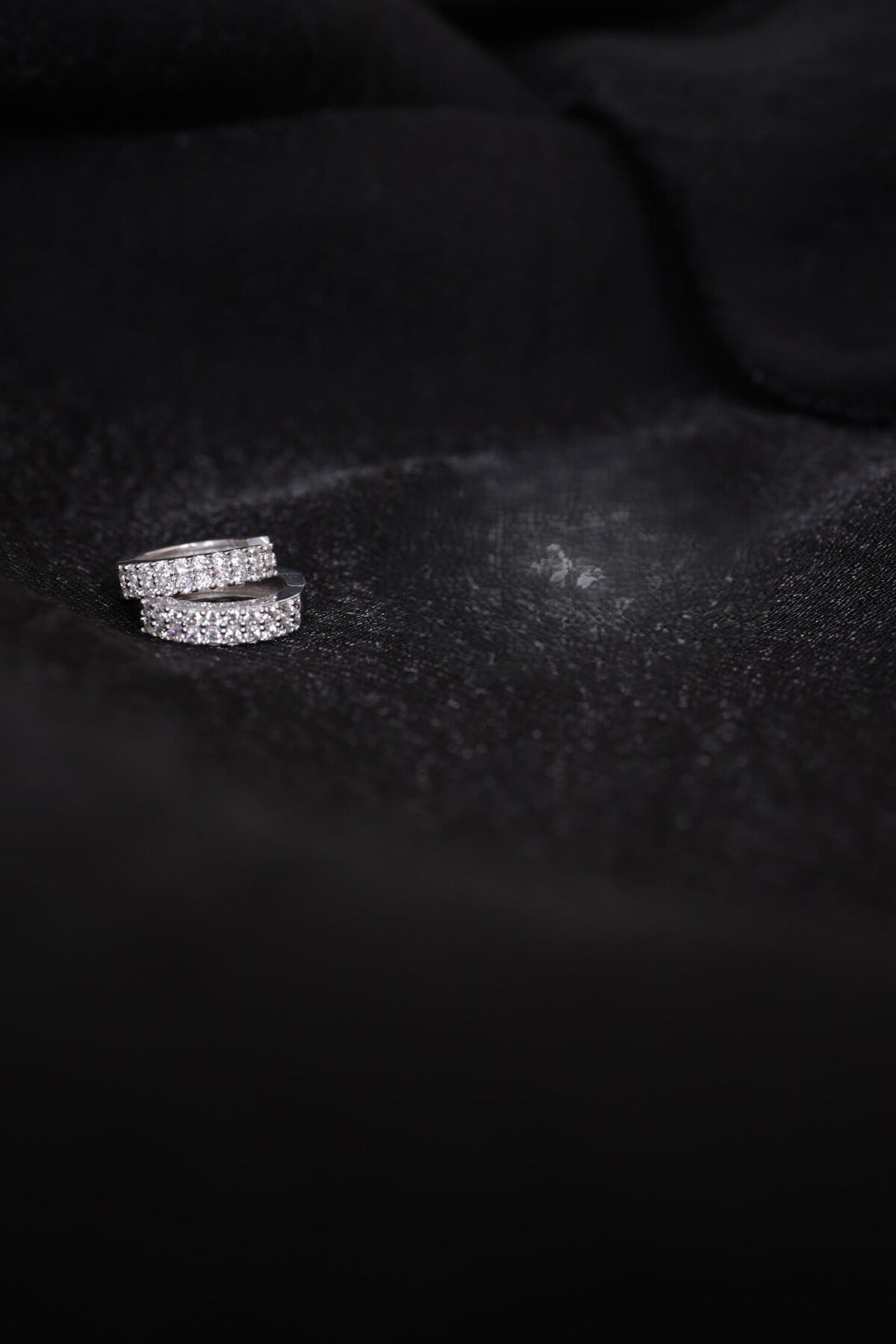 925 Ayar Gümüş 2 Sıra Taşlı Kadın Gümüş Küpe (14MM) (3MM)