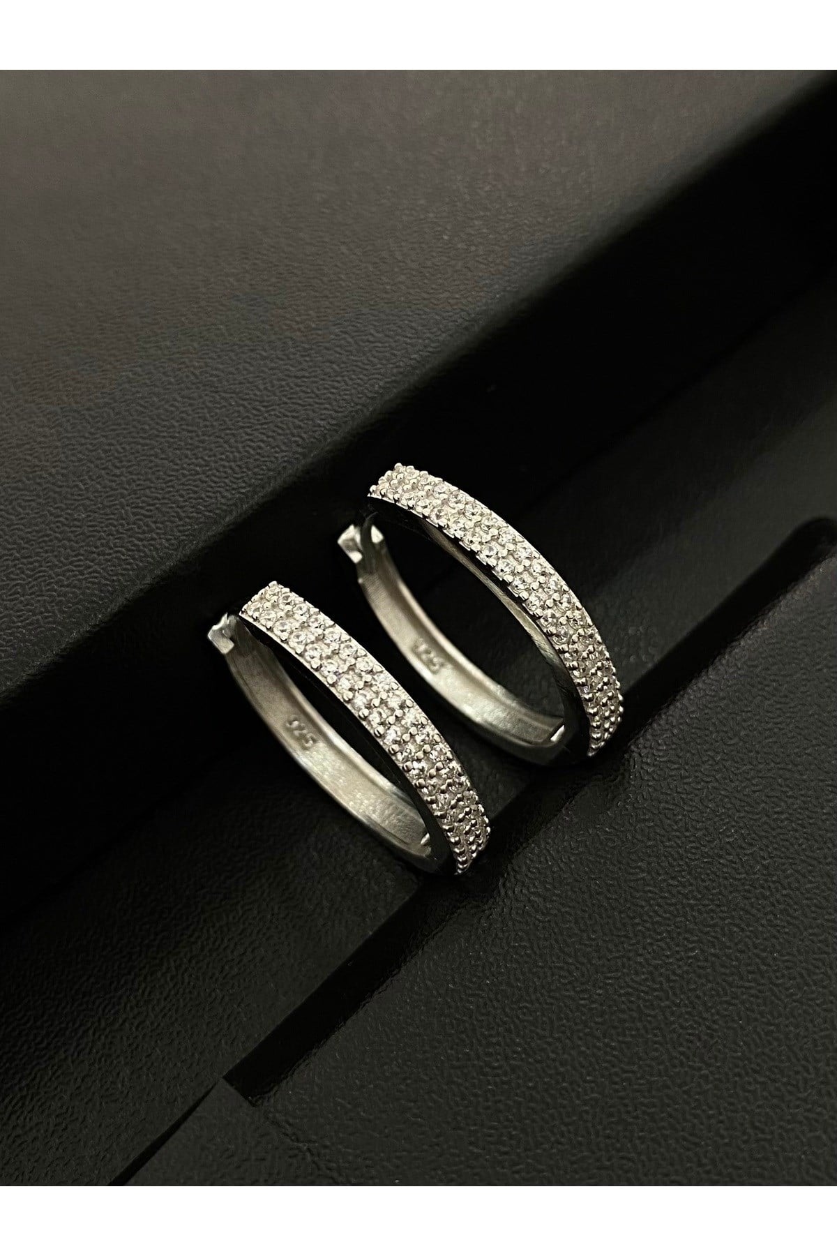 925 Ayar Gümüş 2 Sıra Taşlı Kadın Gümüş Küpe (22MM) (3MM)