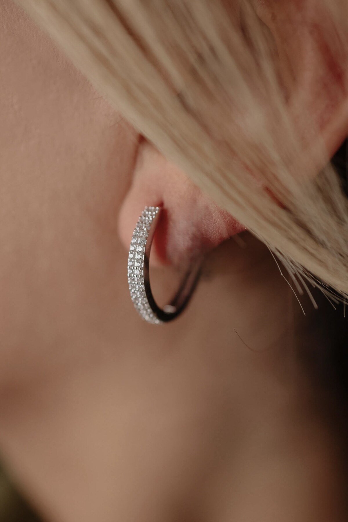 925 Ayar Gümüş 2 Sıra Taşlı Kadın Gümüş Küpe (22MM) (3MM)