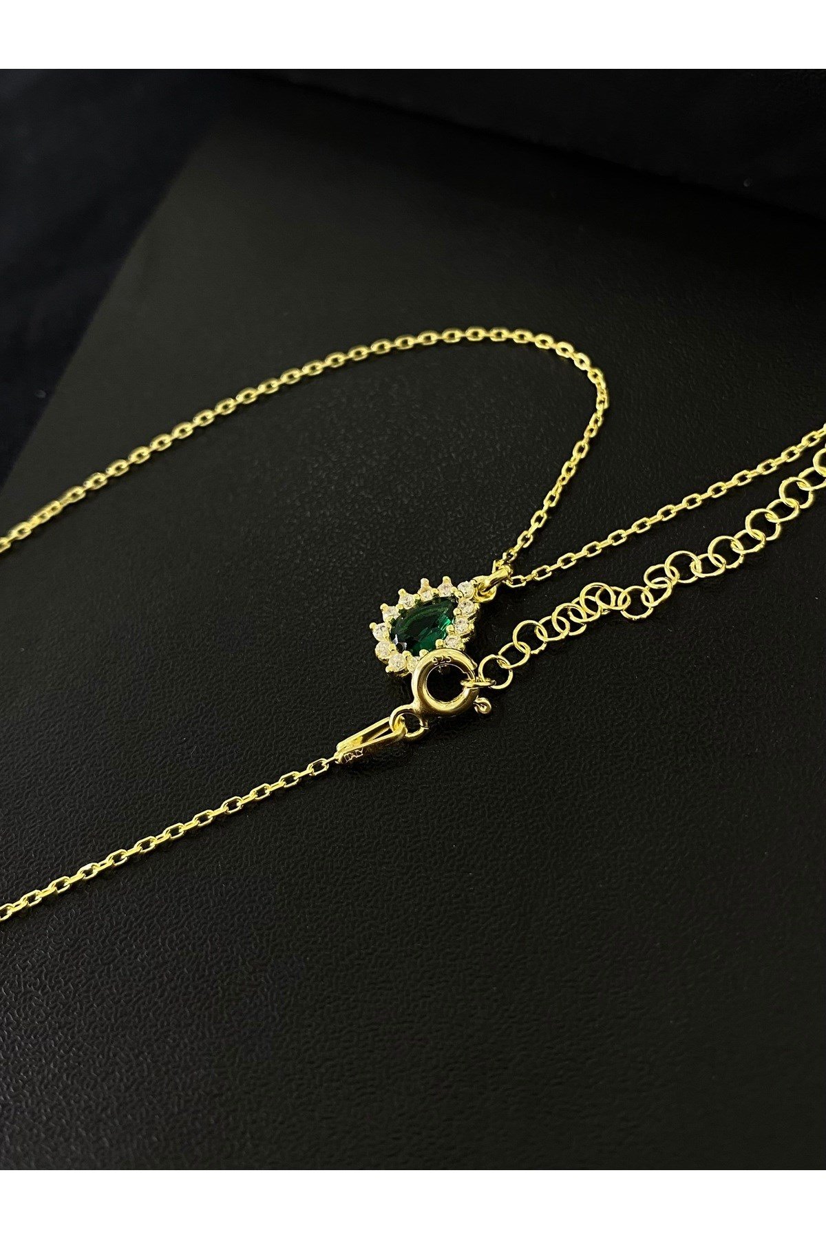 925 Ayar Gümüş Altın Yaldızlı Yeşil Damla Modeli Kadın Gümüş Kolye (40+5CM) (Gold)