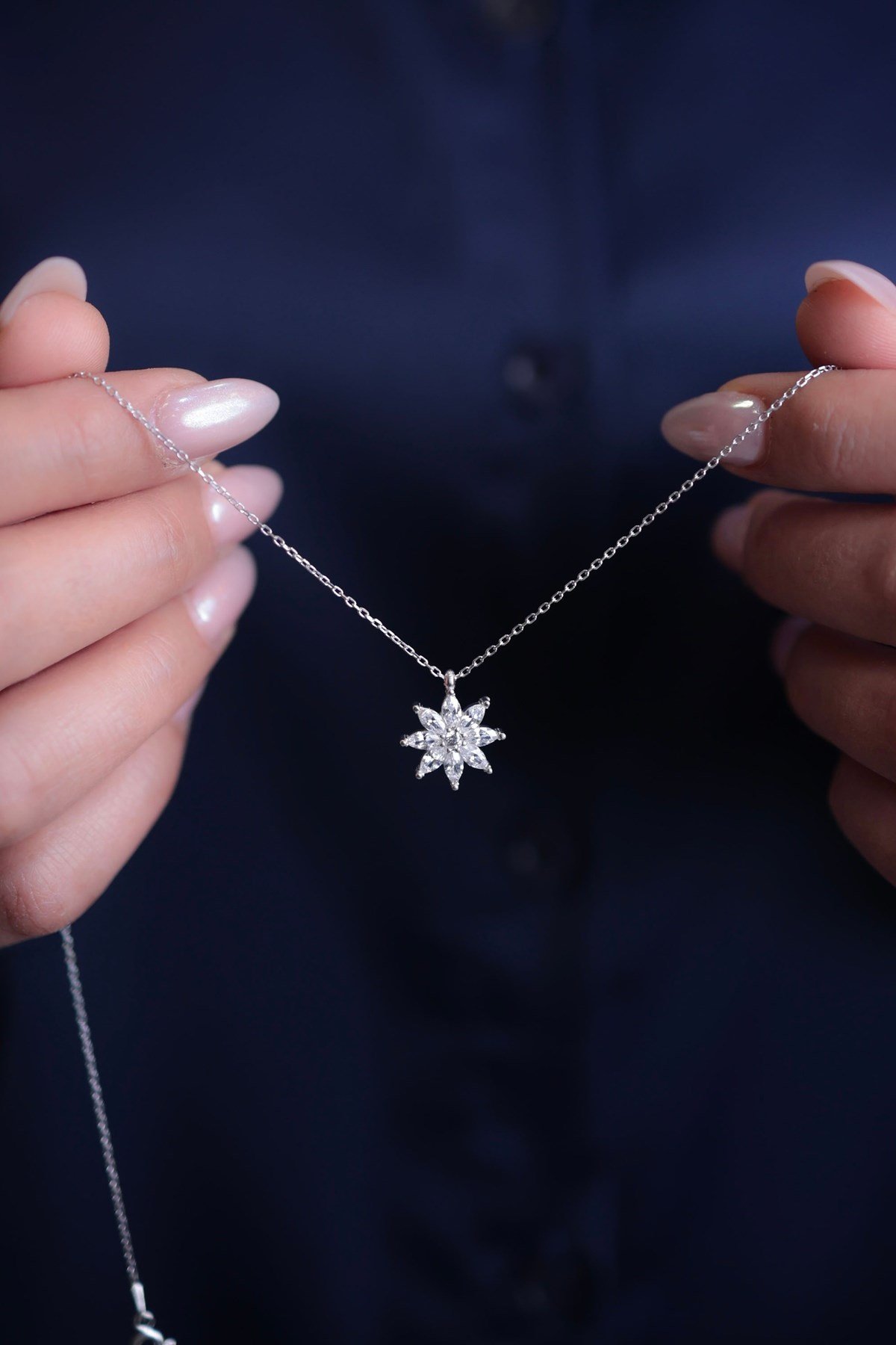 925 Ayar Gümüş Çiçek Kadın Gümüş Kolye (40+5cm) (Kiriş Gümüş Kolye Model 2)