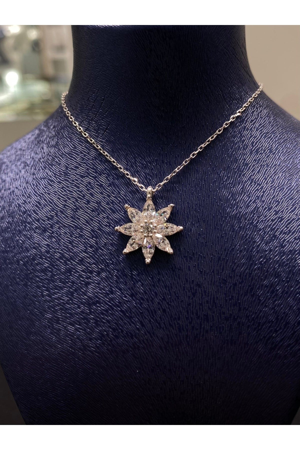 925 Ayar Gümüş Çiçek Kadın Gümüş Kolye (40+5cm) (Kiriş Gümüş Kolye Model 2)