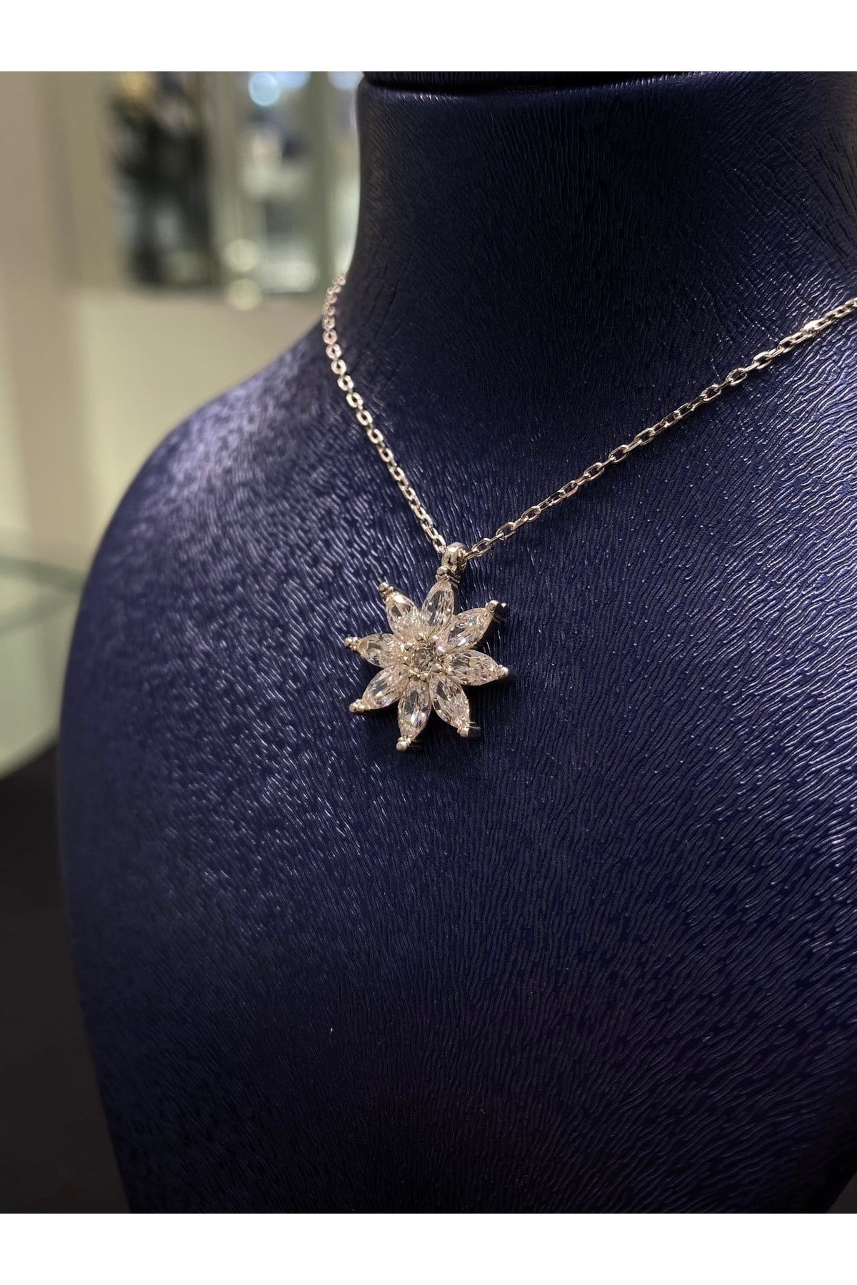 925 Ayar Gümüş Çiçek Kadın Gümüş Kolye (40+5cm) (Kiriş Gümüş Kolye Model 2)