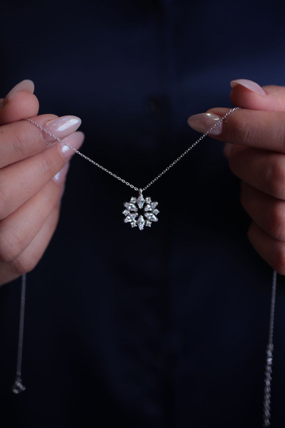 925 Ayar Gümüş Çiçek Kadın Gümüş Kolye (40+5cm) (Kiriş Gümüş Kolye Model3)