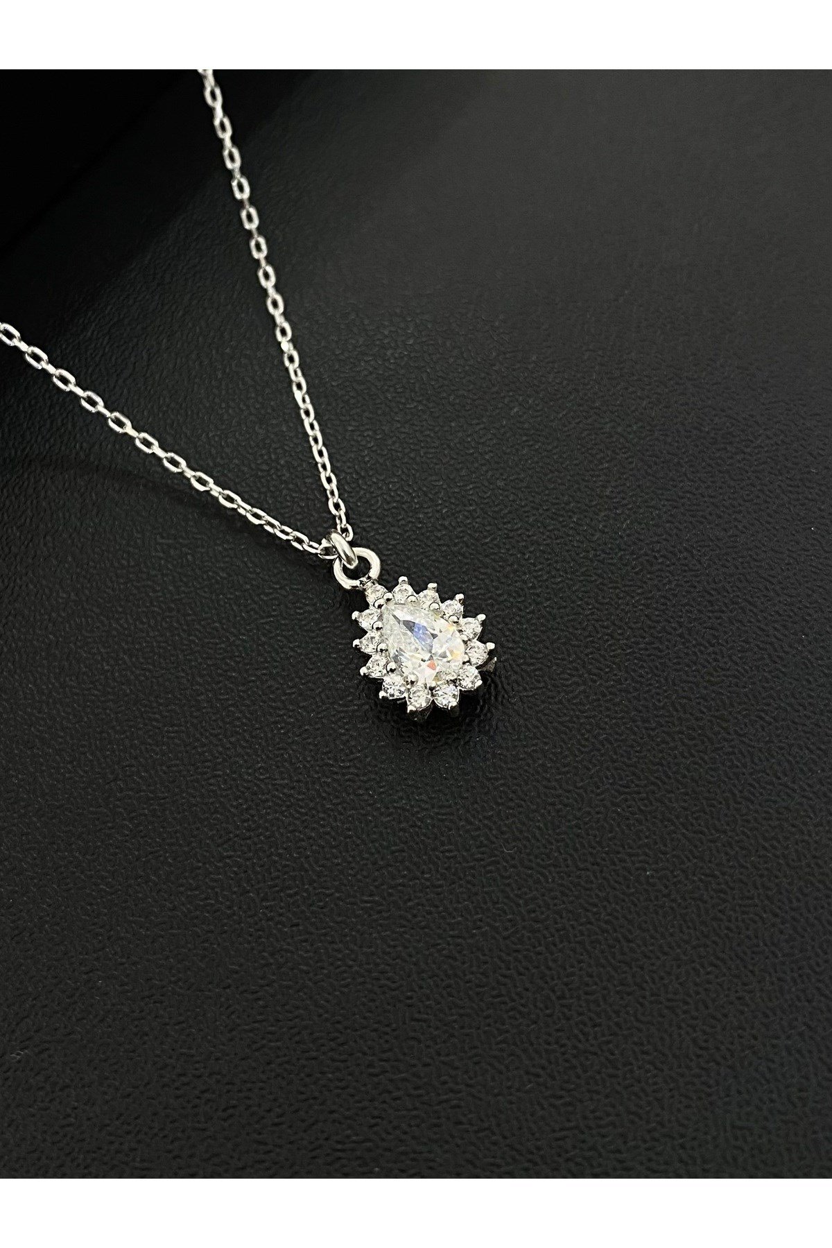 925 Ayar Gümüş Damla Modeli Kadın Kolye (40+5CM)