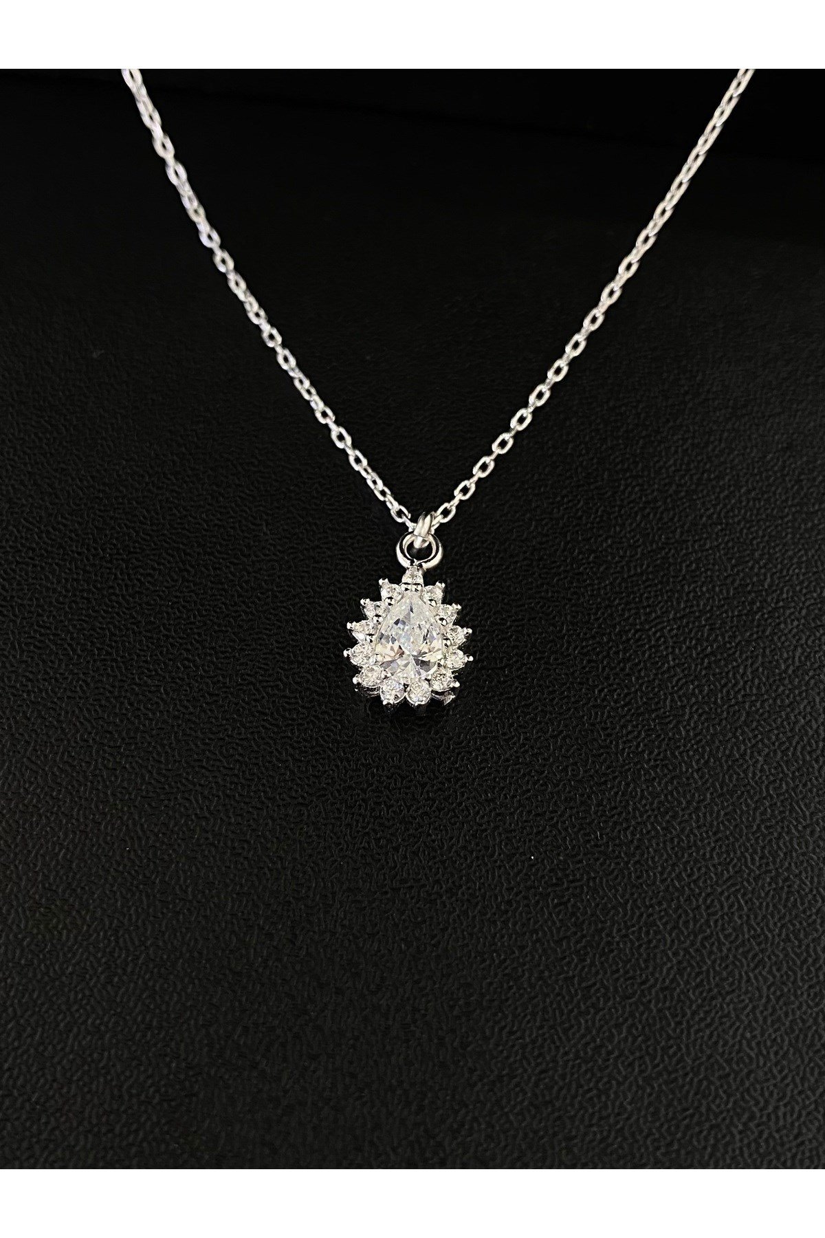 925 Ayar Gümüş Damla Modeli Kadın Kolye (40+5CM)