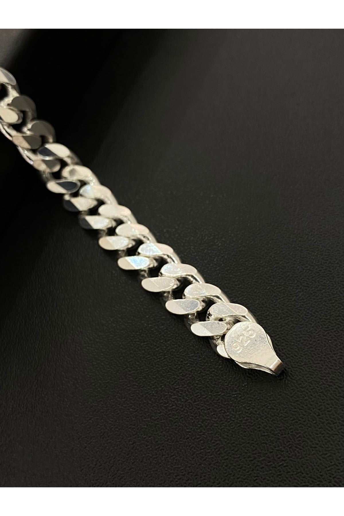 925 Ayar Gümüş Gurmet Modeli Erkek Gümüş Bileklik (8MM)