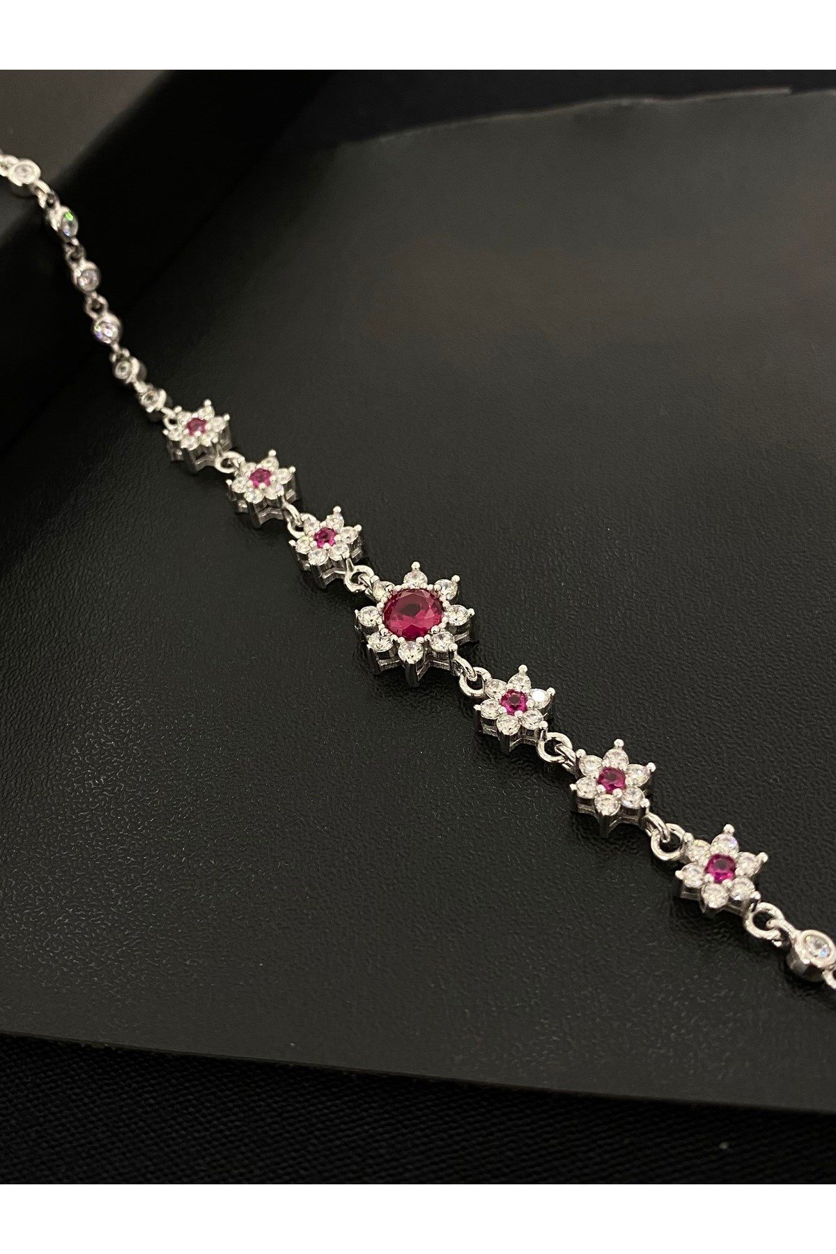 925 Ayar Gümüş Kırmızı Lotus Çiçeği Aşk Güneşi Kadın Gümüş Bileklik (17+3CM)