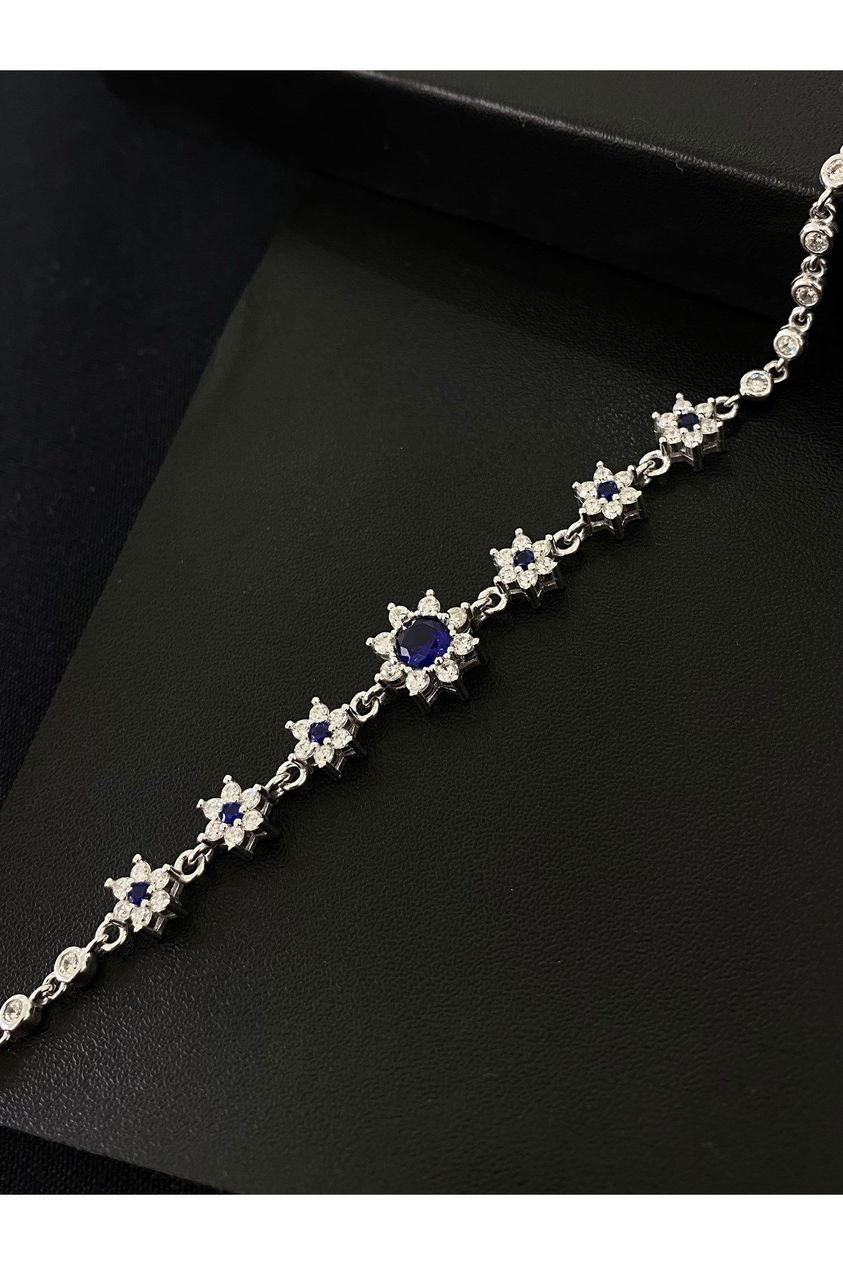925 Ayar Gümüş Lacivert Lotus Çiçeği Aşk Güneşi Kadın Gümüş Bileklik (17+3CM)