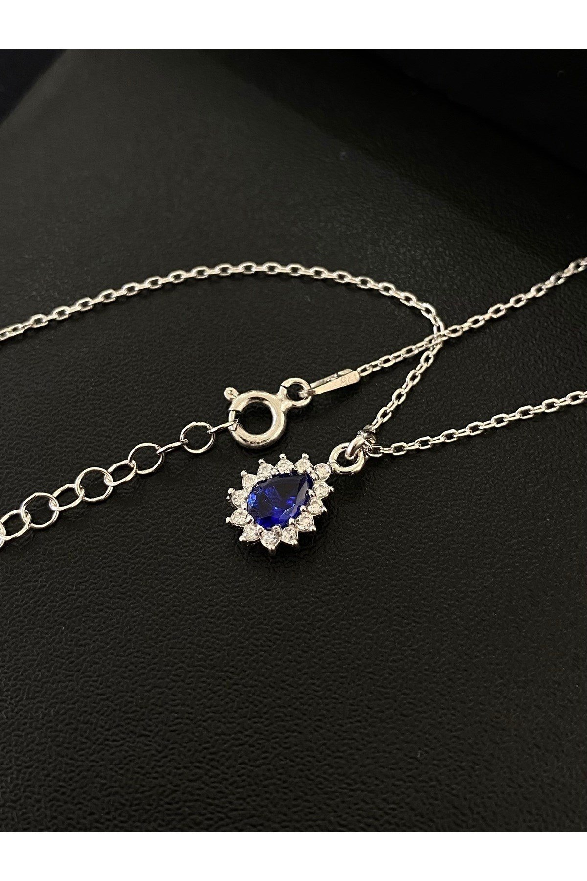 925 Ayar Gümüş Lacivert Taşlı Damla Modeli Kadın Kolye (40+5CM)