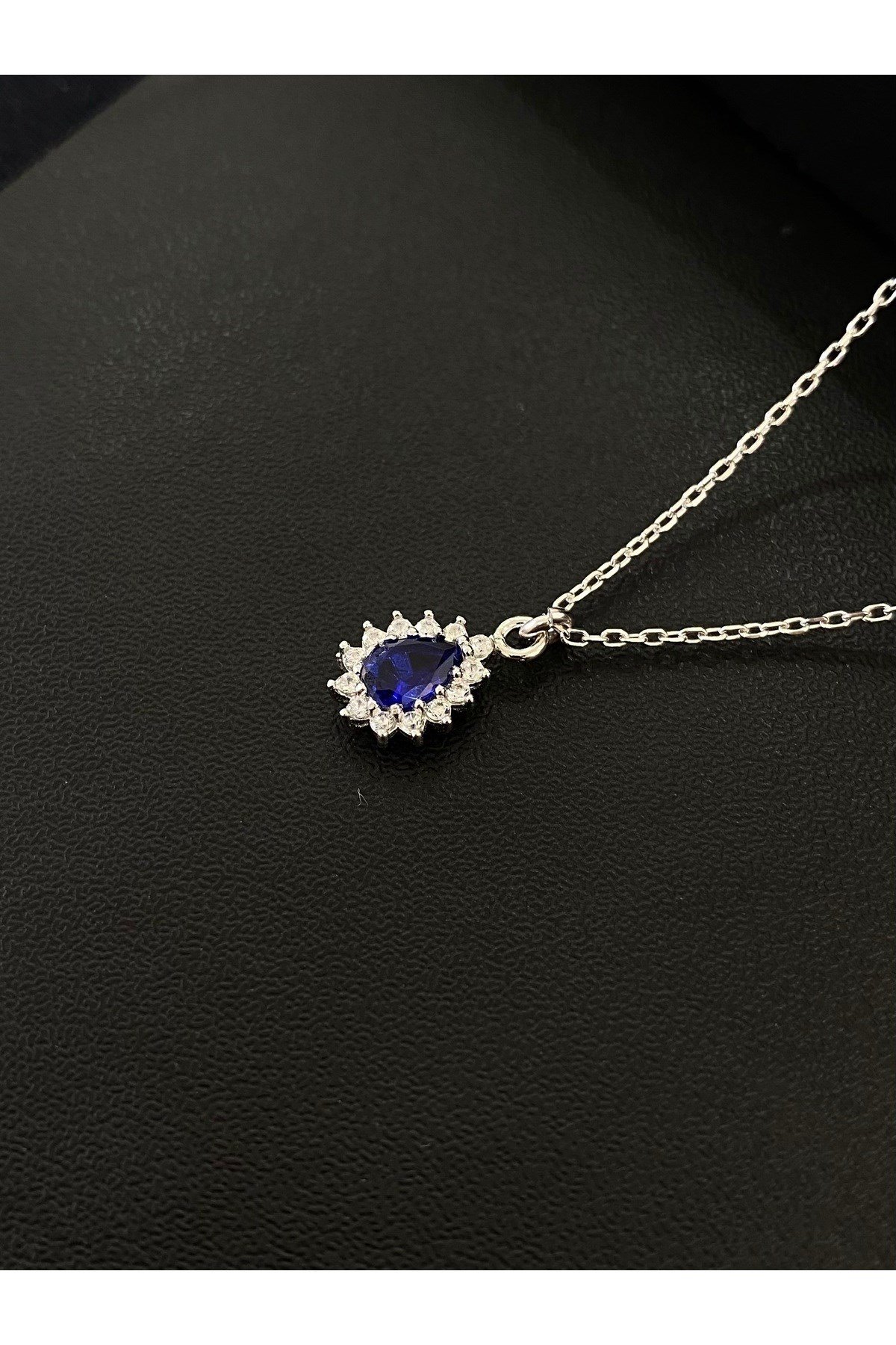 925 Ayar Gümüş Lacivert Taşlı Damla Modeli Kadın Kolye (40+5CM)
