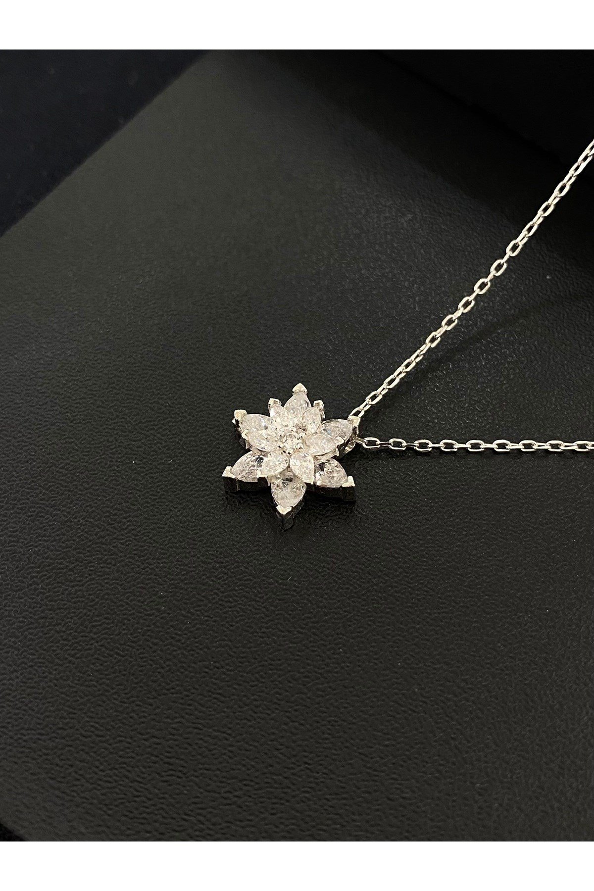 925 Ayar Gümüş Lotus Kadın Kolye (40+5CM)