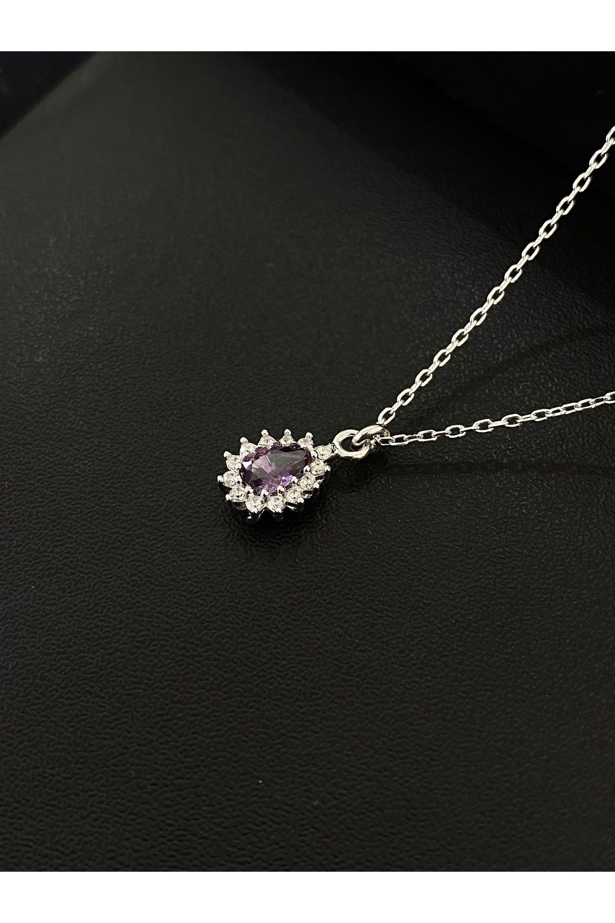 925 Ayar Gümüş Mor Taşlı Damla Modeli Kadın Kolye (40+5CM)