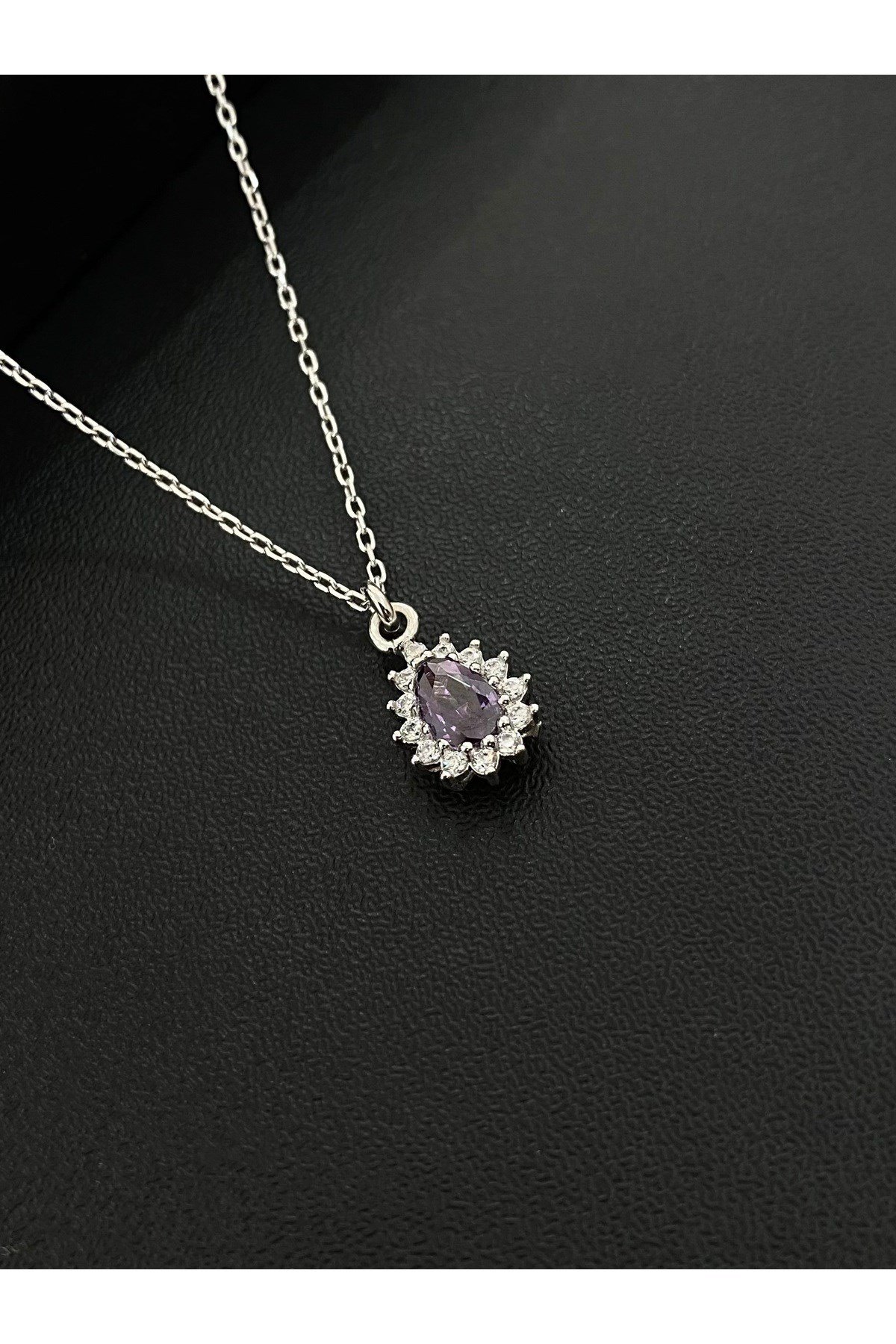 925 Ayar Gümüş Mor Taşlı Damla Modeli Kadın Kolye (40+5CM)