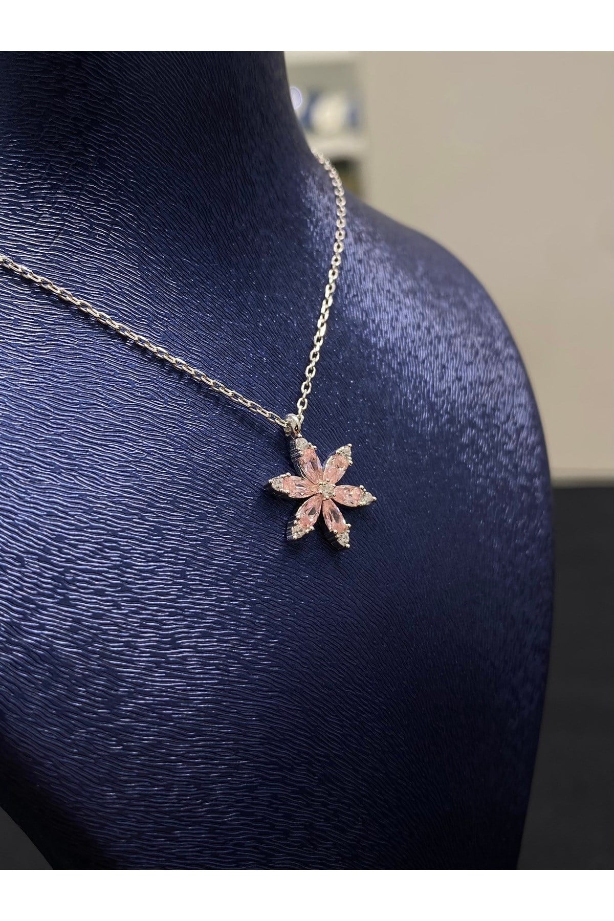 925 Ayar Gümüş Pembe Çiçek Kadın Gümüş Kolye (40+5CM)