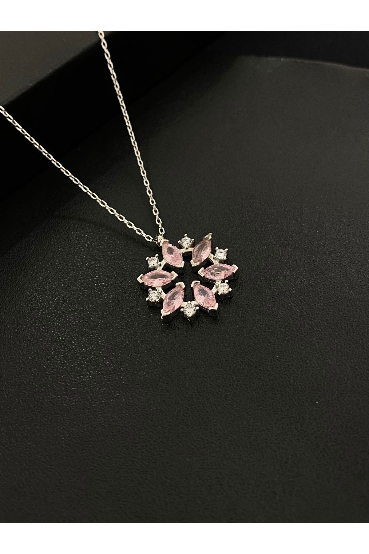 925 Ayar Gümüş Pembe Çiçek Kadın Gümüş Kolye (40+5cm) (Kiriş Gümüş Kolye Model 3)