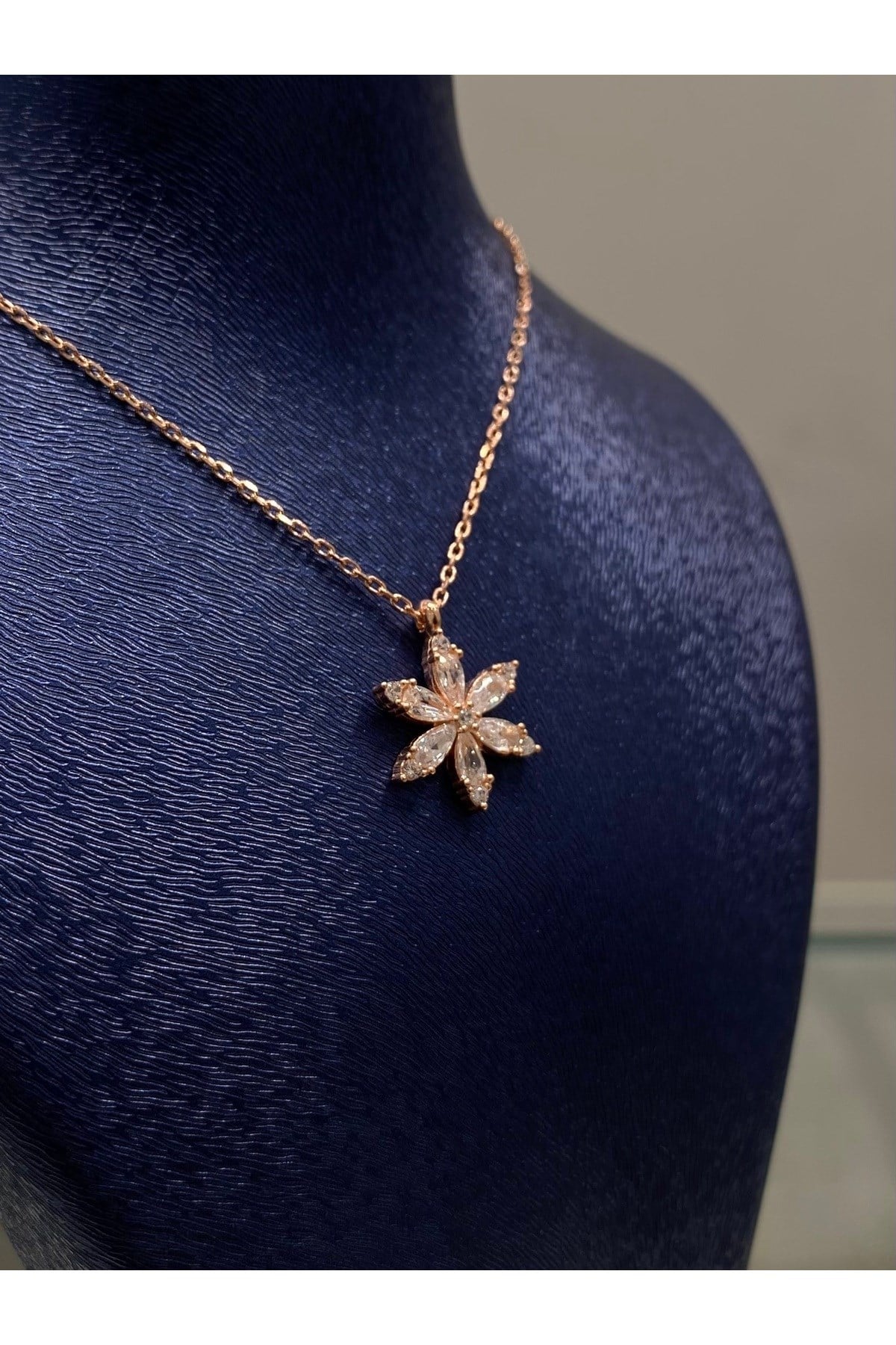 925 Ayar Gümüş Rose Kaplama Çiçek Kadın Gümüş Kolye (40+5CM)